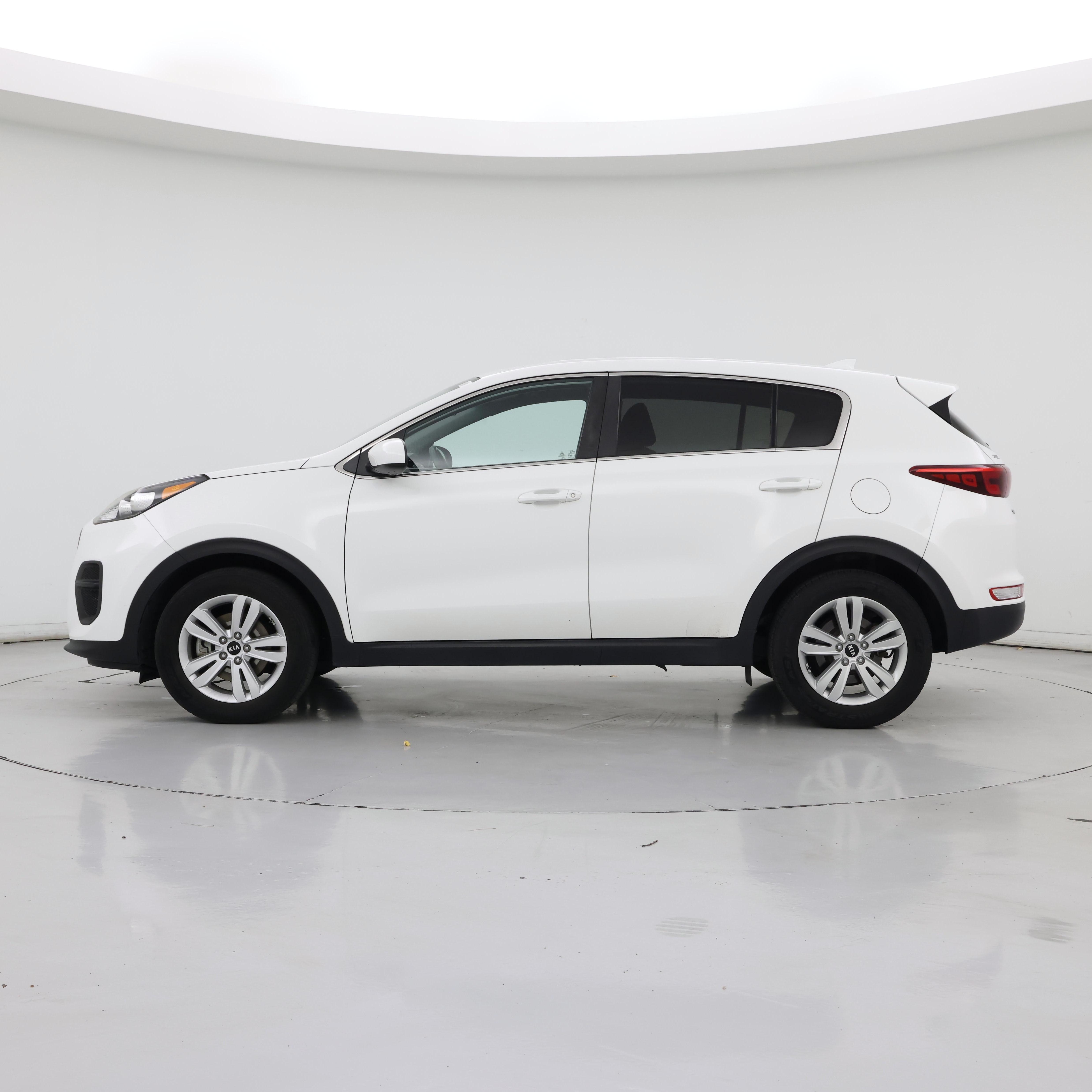 Thumbnail: 2018 Kia Sportage - 3