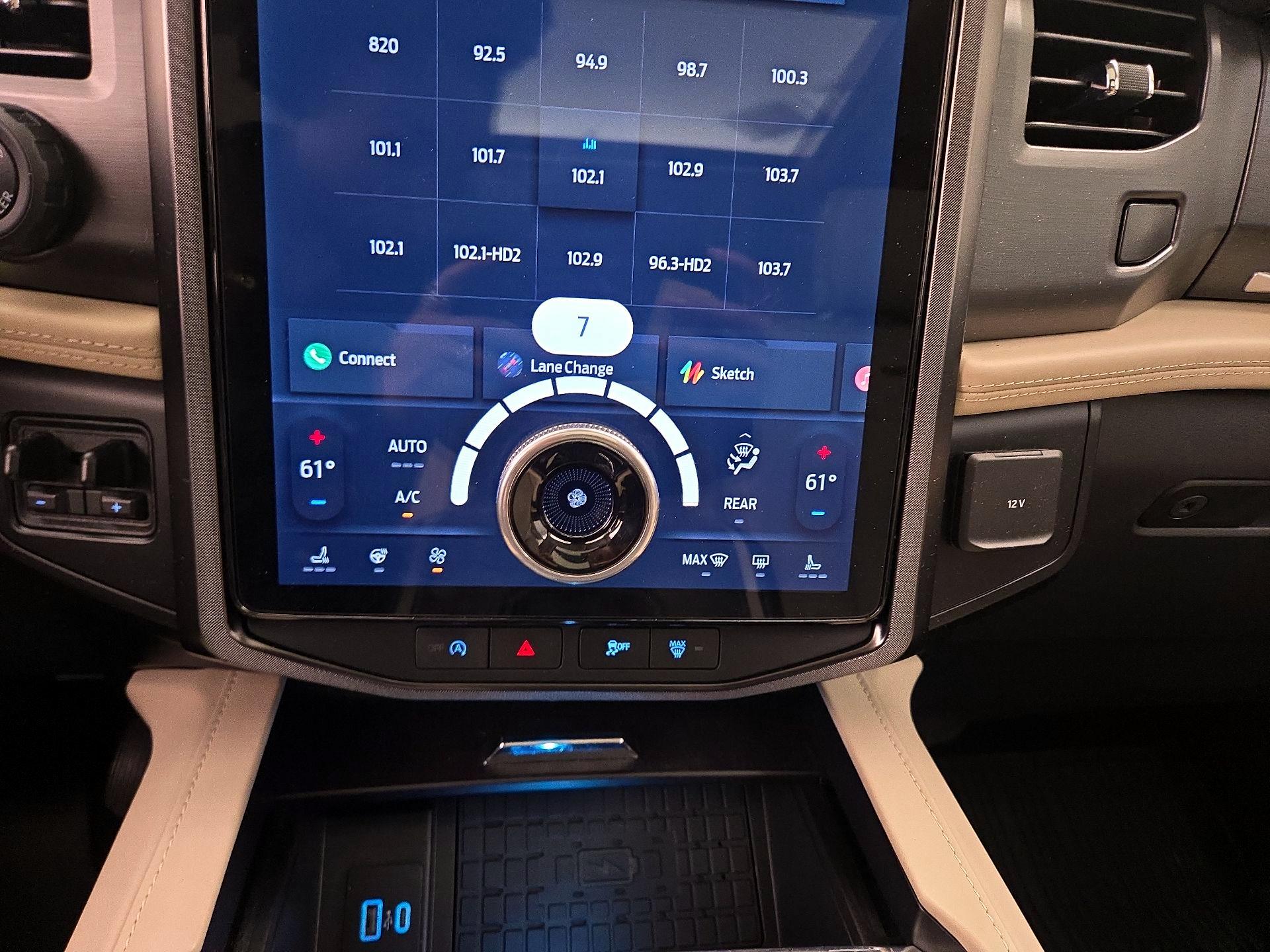 Thumbnail: 2023 Ford Expedition MAX - 17