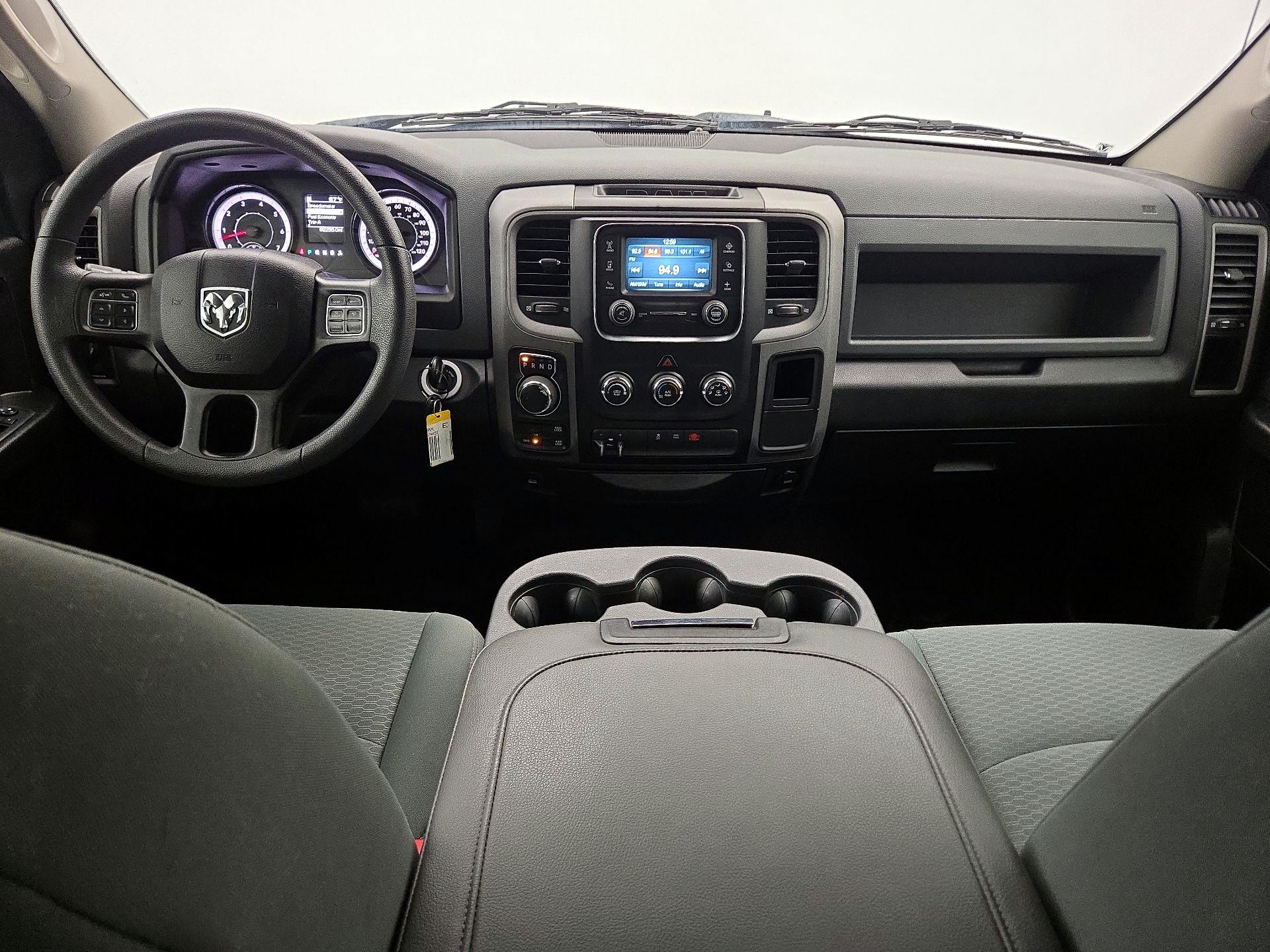 Thumbnail: 2019 RAM 1500 Classic - 9