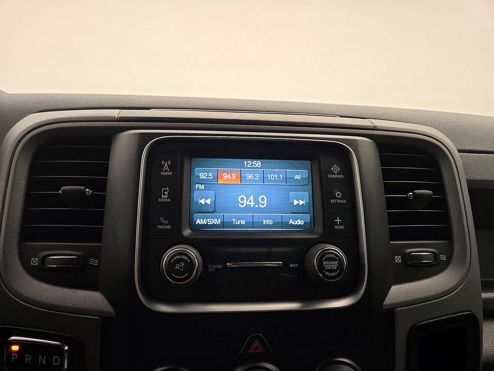 Thumbnail: 2019 RAM 1500 Classic - 15