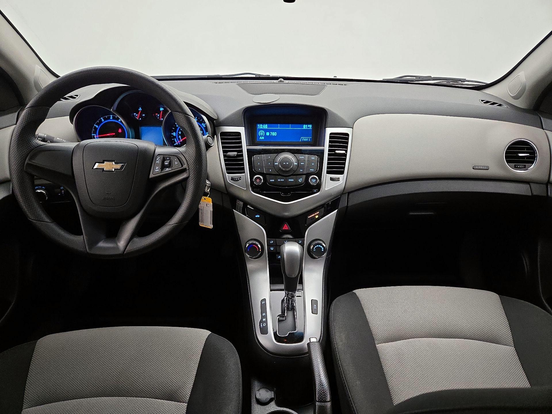 Thumbnail: 2015 Chevrolet Cruze - 9