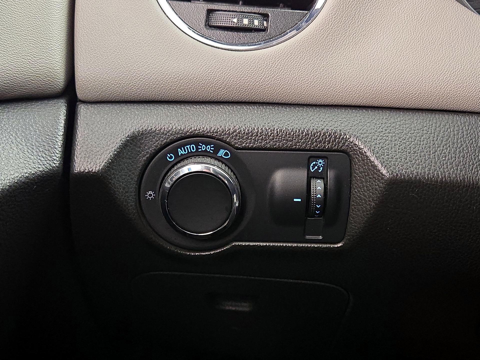 Thumbnail: 2015 Chevrolet Cruze - 13