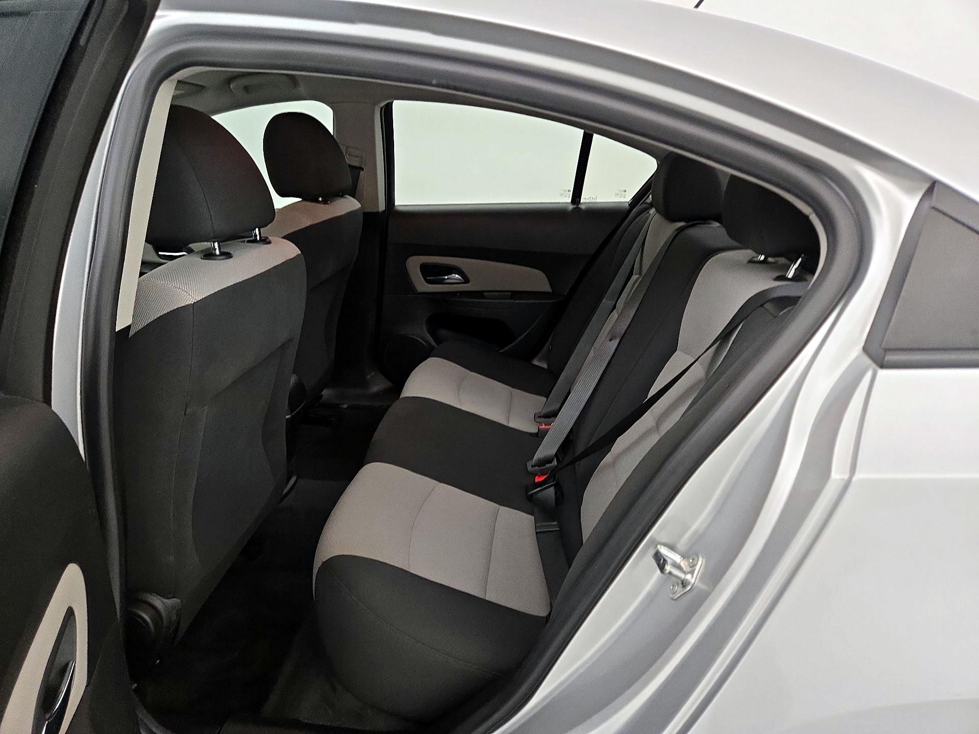 Thumbnail: 2015 Chevrolet Cruze - 18