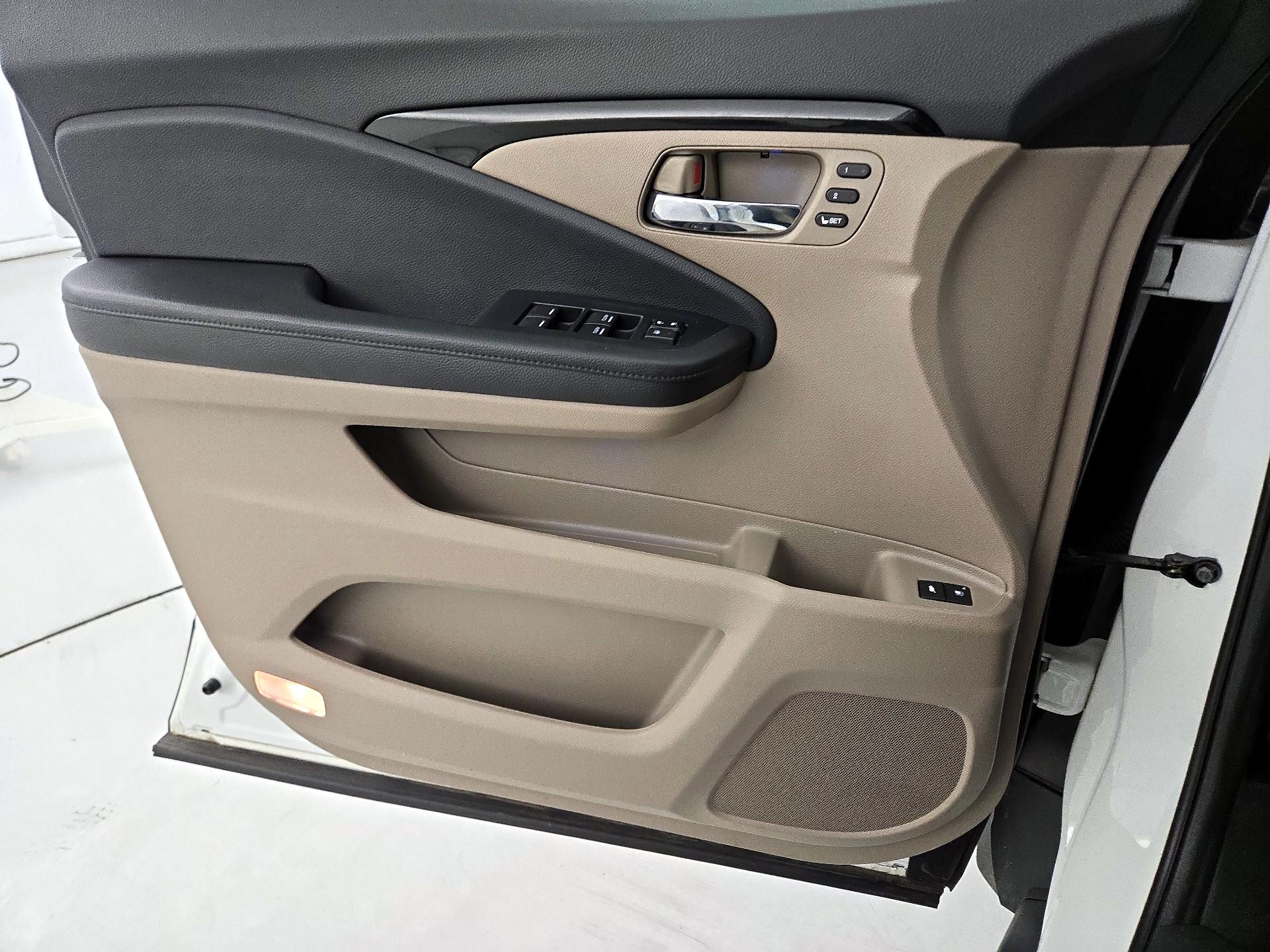 Thumbnail: 2022 Honda Pilot - 12