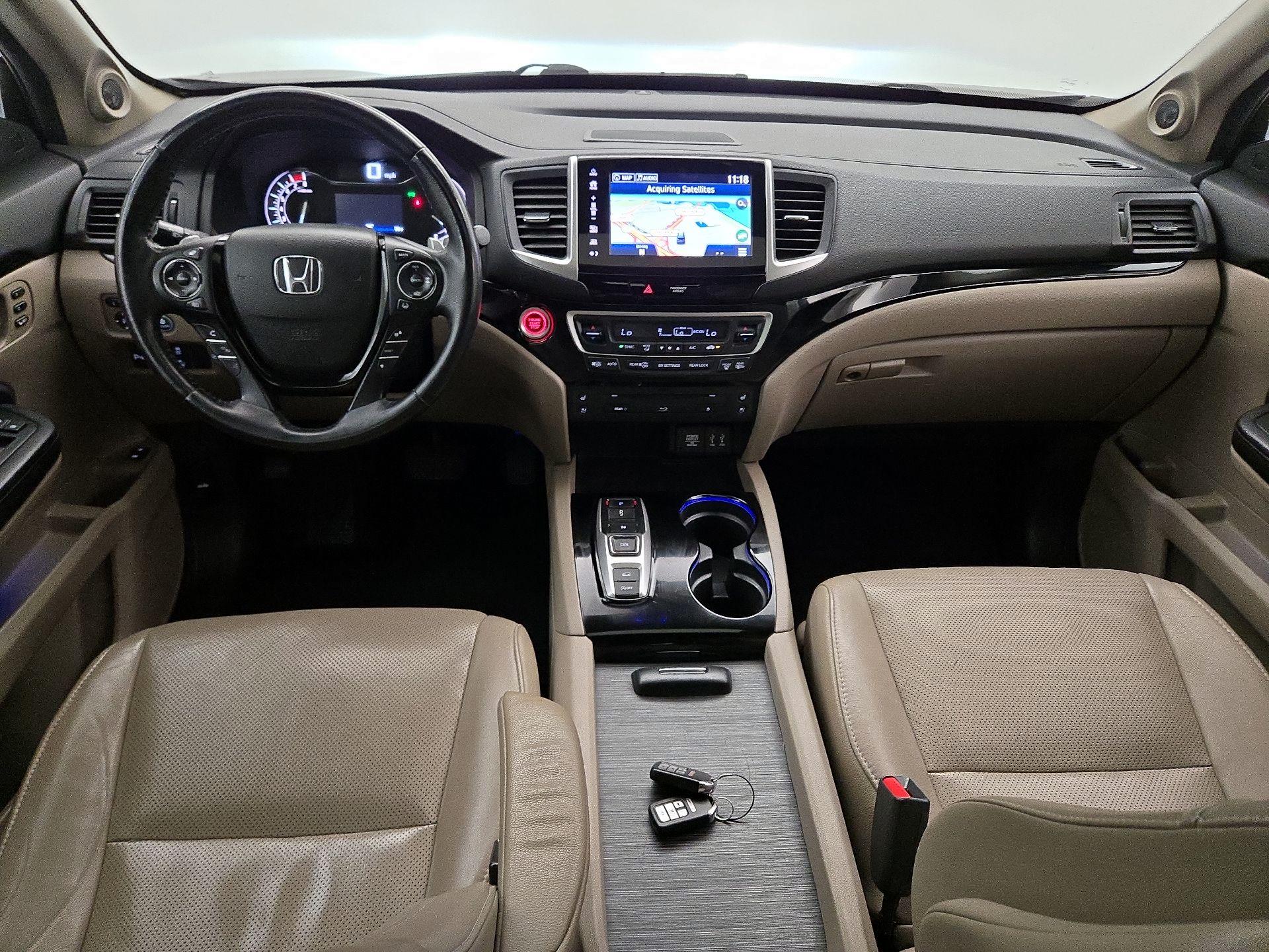 Thumbnail: 2016 Honda Pilot - 9