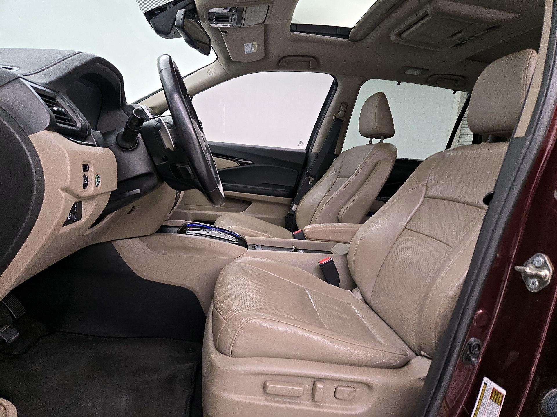 Thumbnail: 2016 Honda Pilot - 11