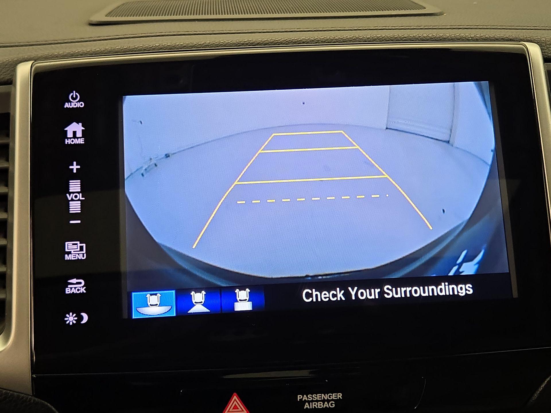 Thumbnail: 2016 Honda Pilot - 15