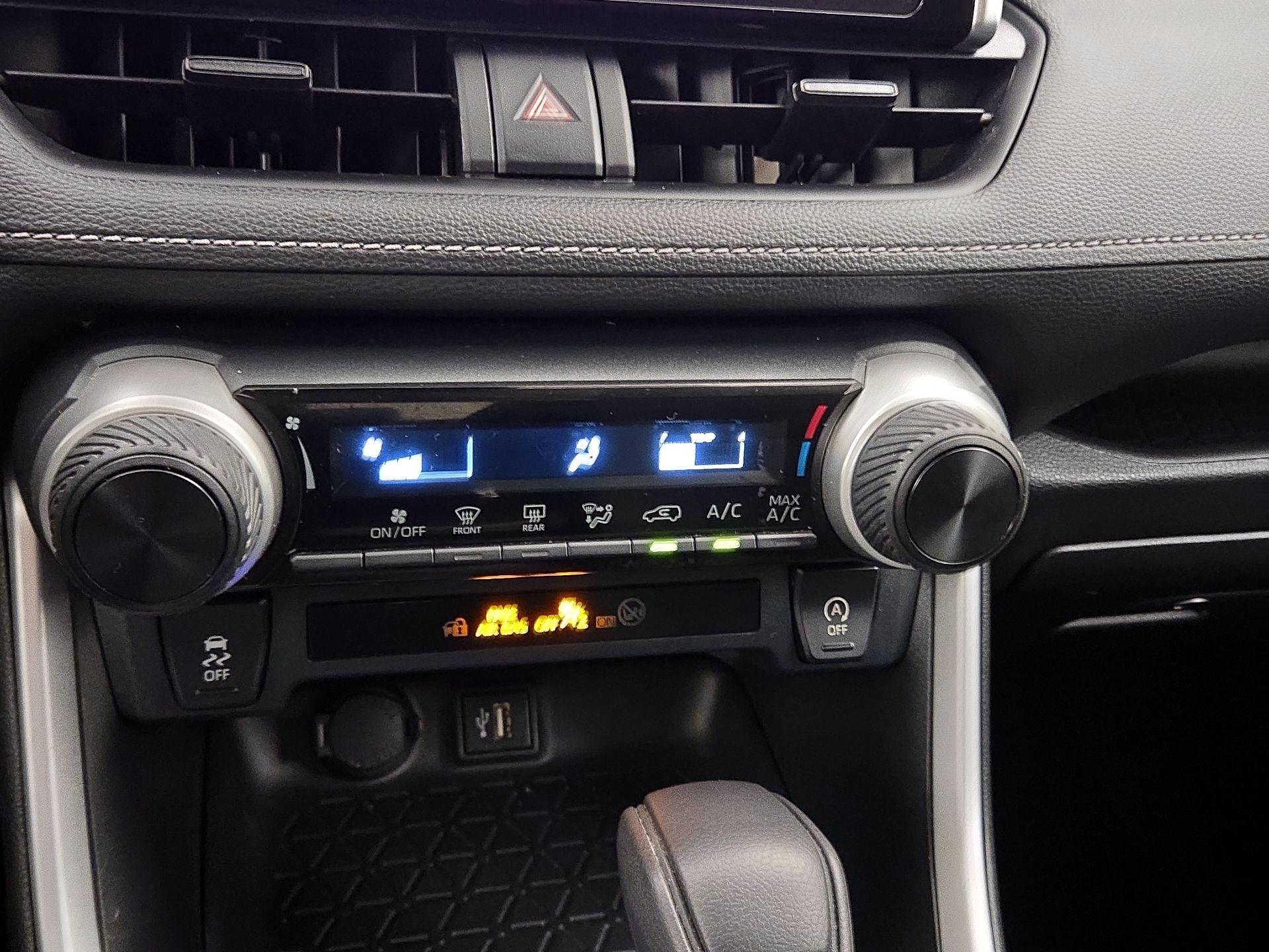 Thumbnail: 2023 Toyota RAV4 - 16