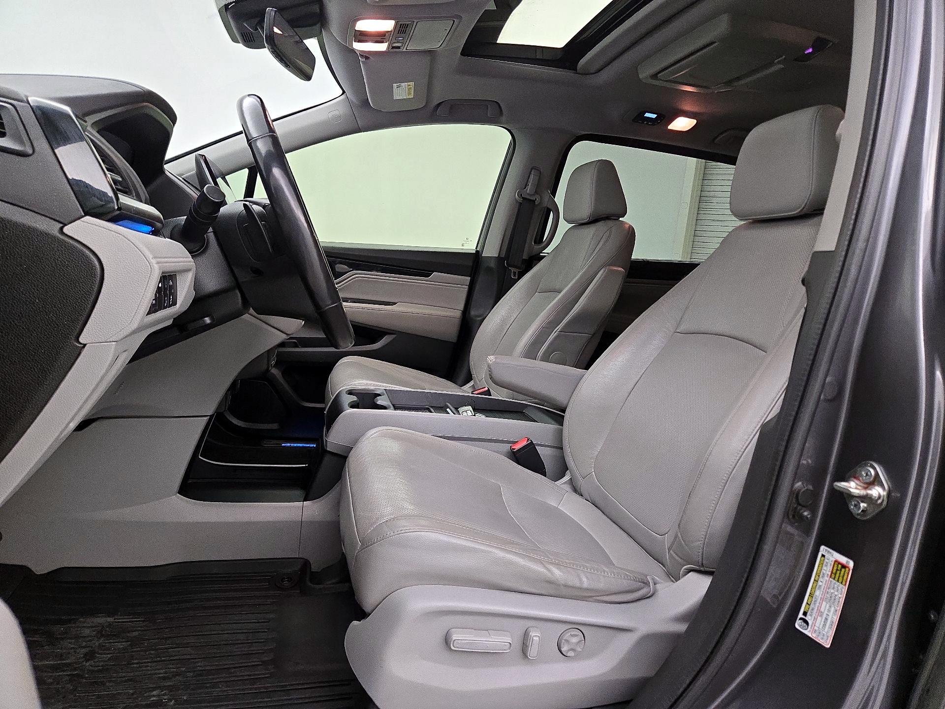 Thumbnail: 2018 Honda Odyssey - 11