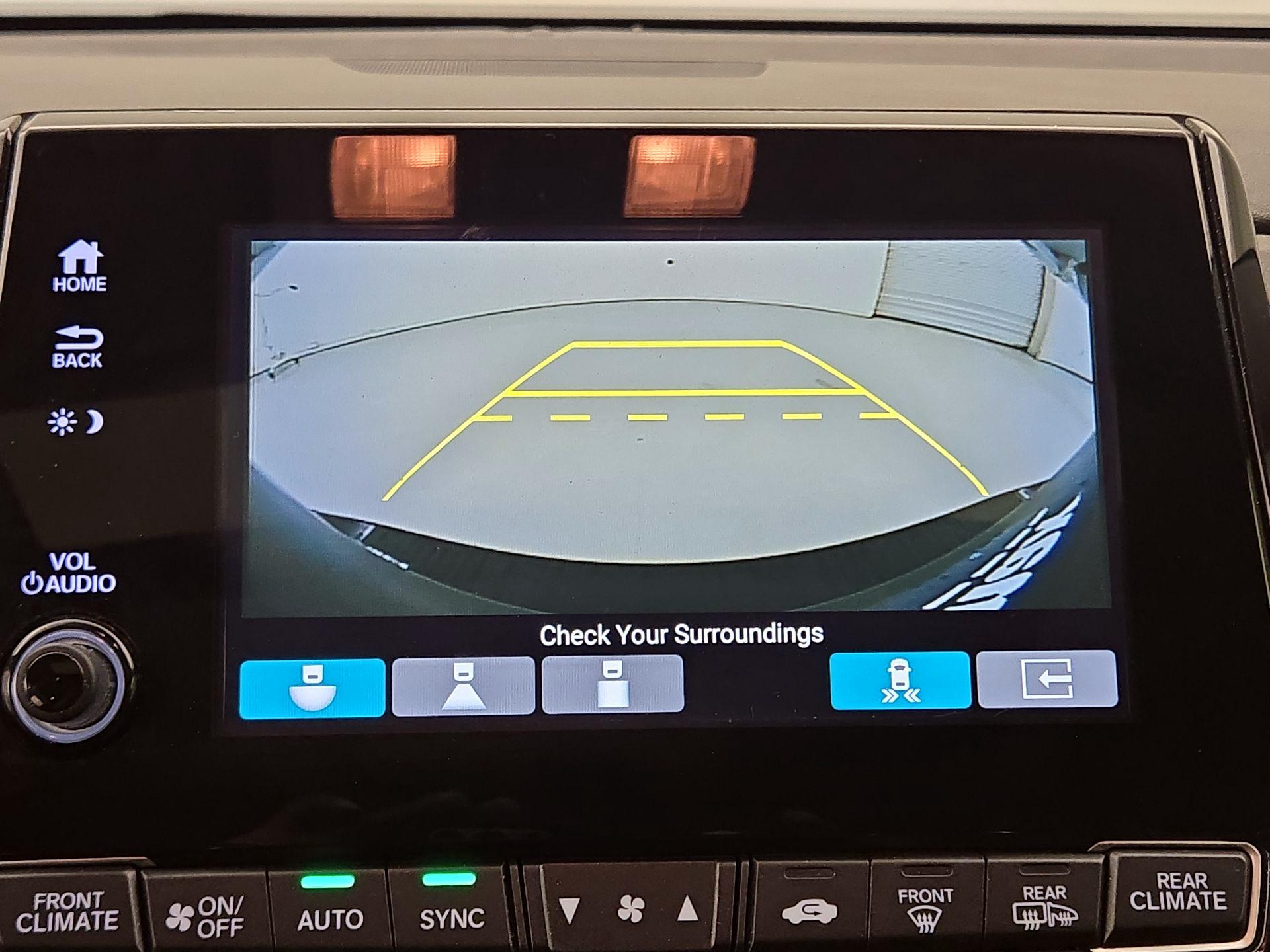 Thumbnail: 2018 Honda Odyssey - 15