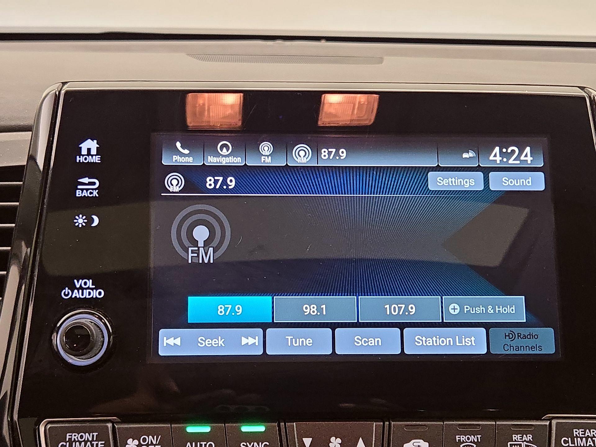 Thumbnail: 2018 Honda Odyssey - 16