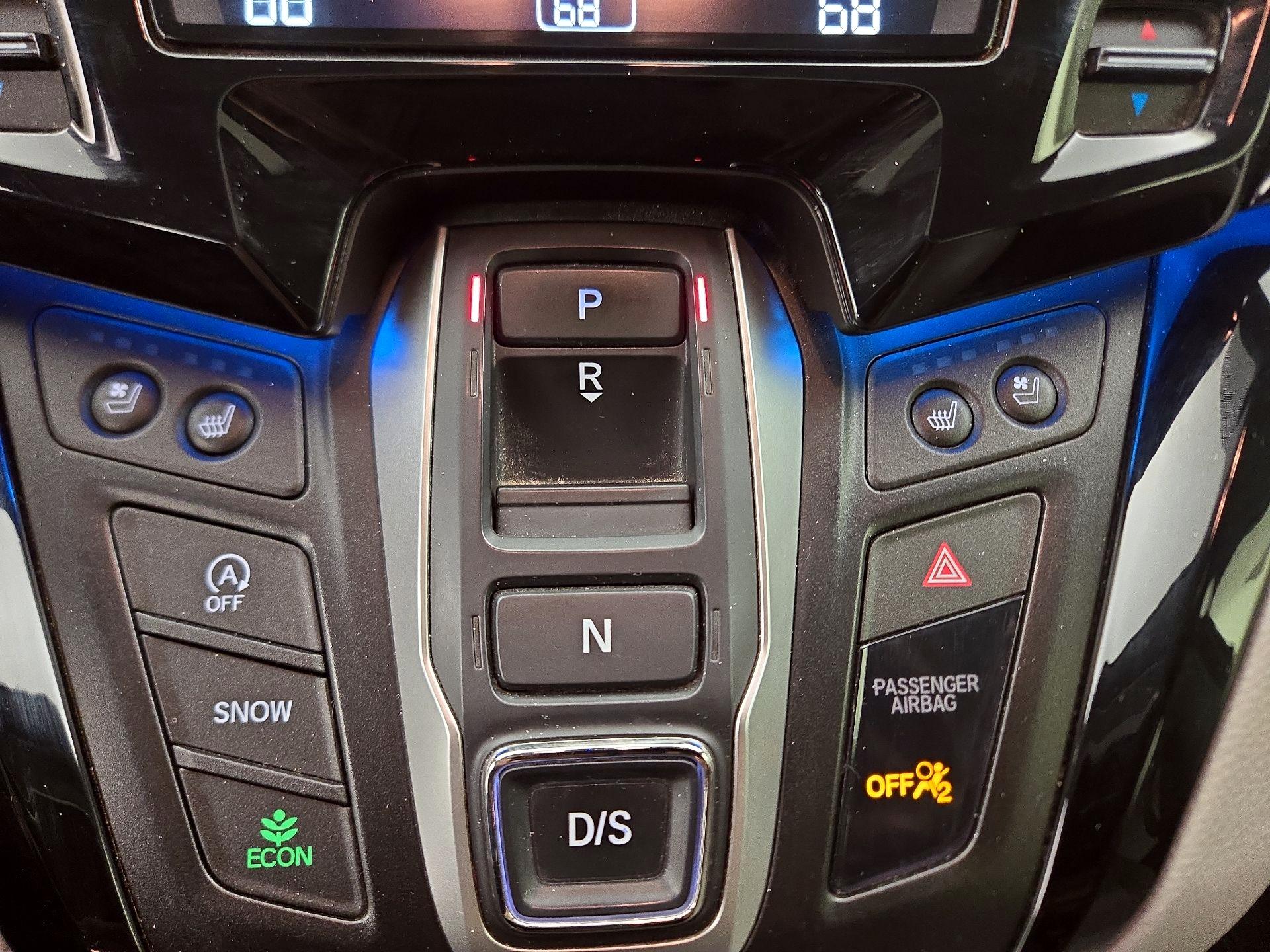 Thumbnail: 2018 Honda Odyssey - 18