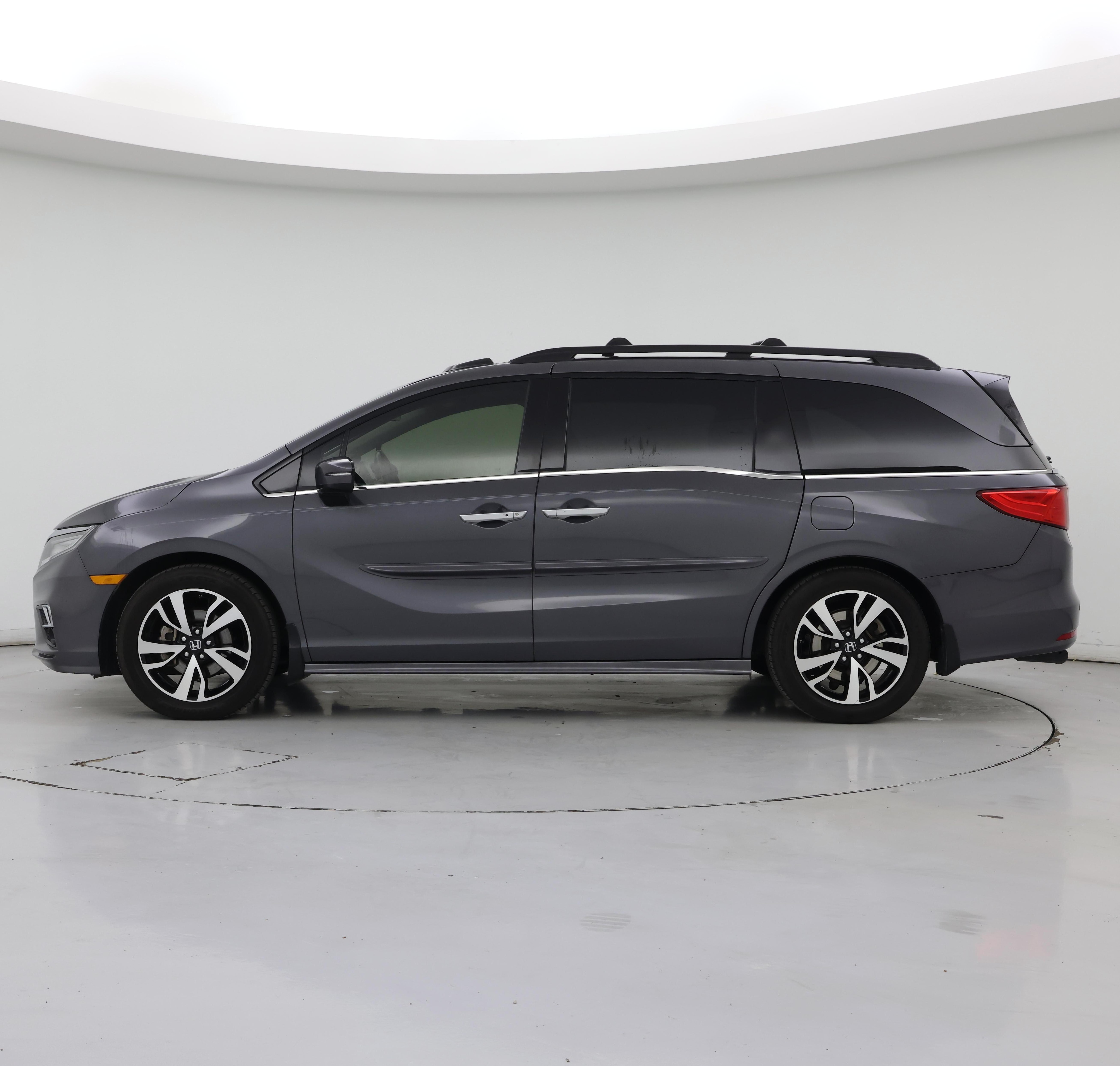 Thumbnail: 2018 Honda Odyssey - 3
