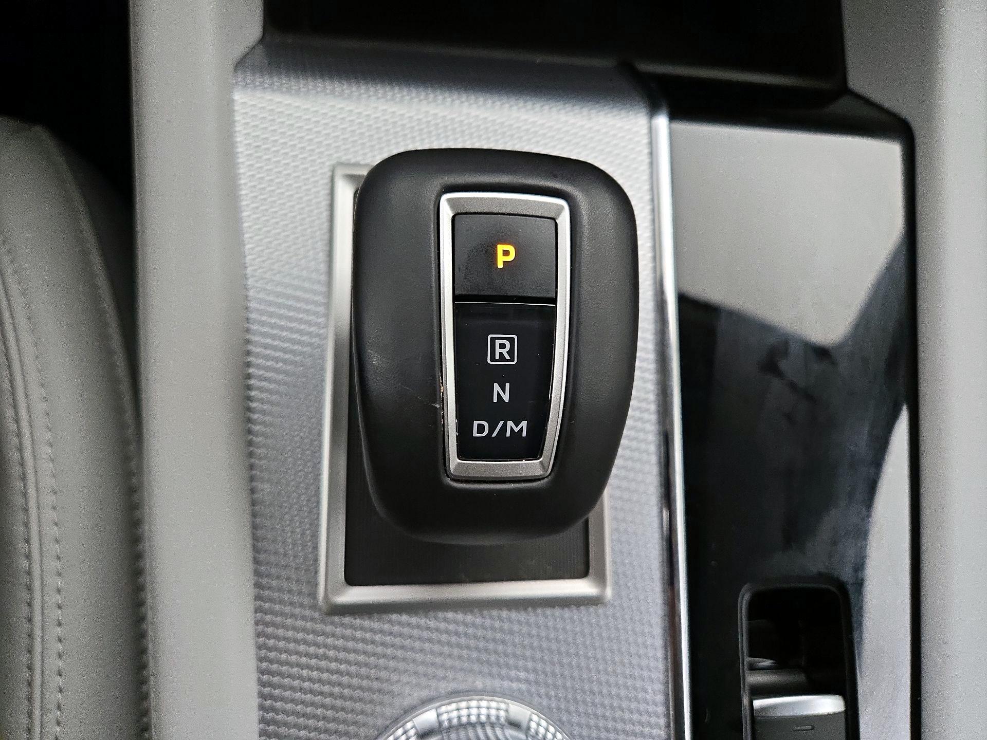 Thumbnail: 2022 Mitsubishi Outlander - 18