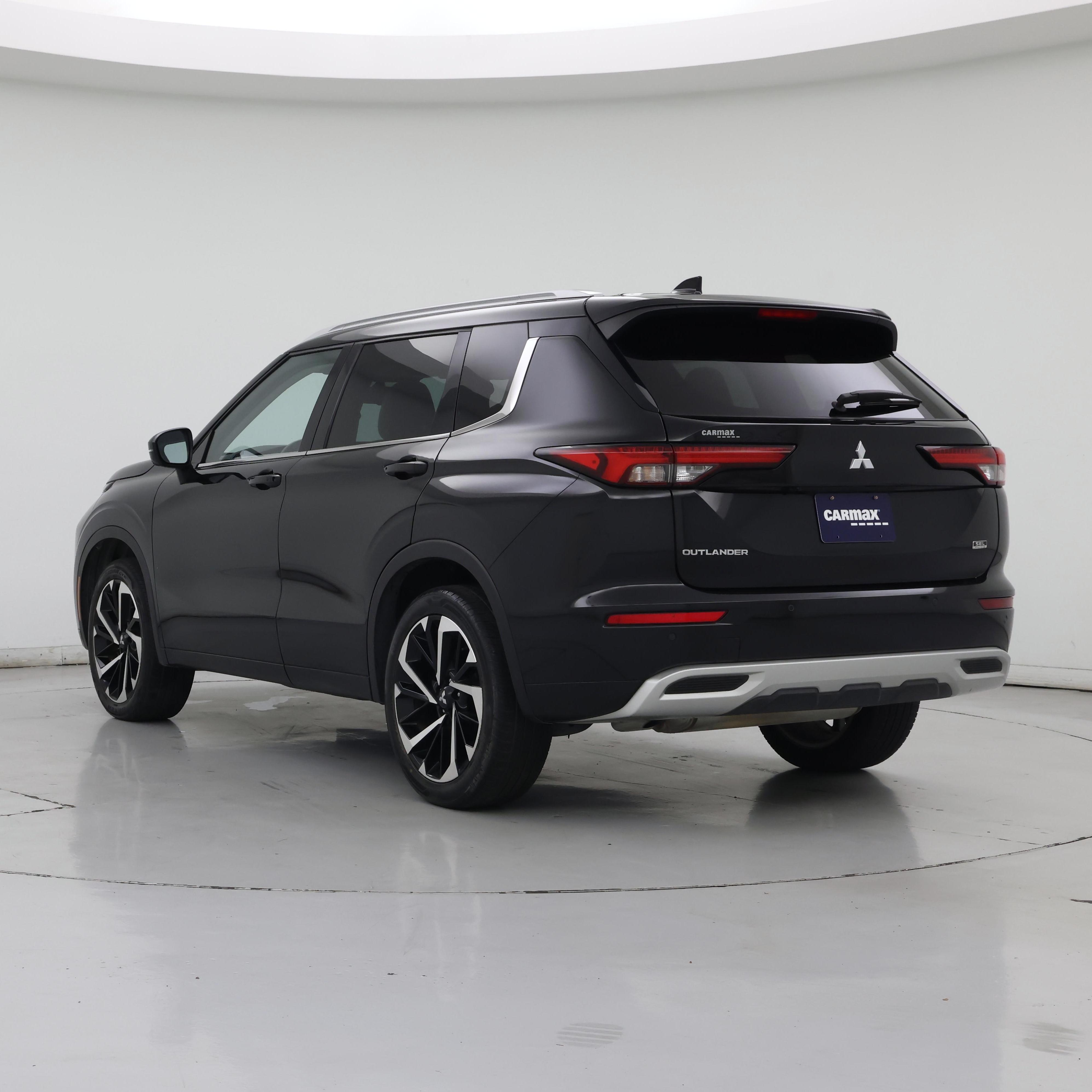 Thumbnail: 2022 Mitsubishi Outlander - 2