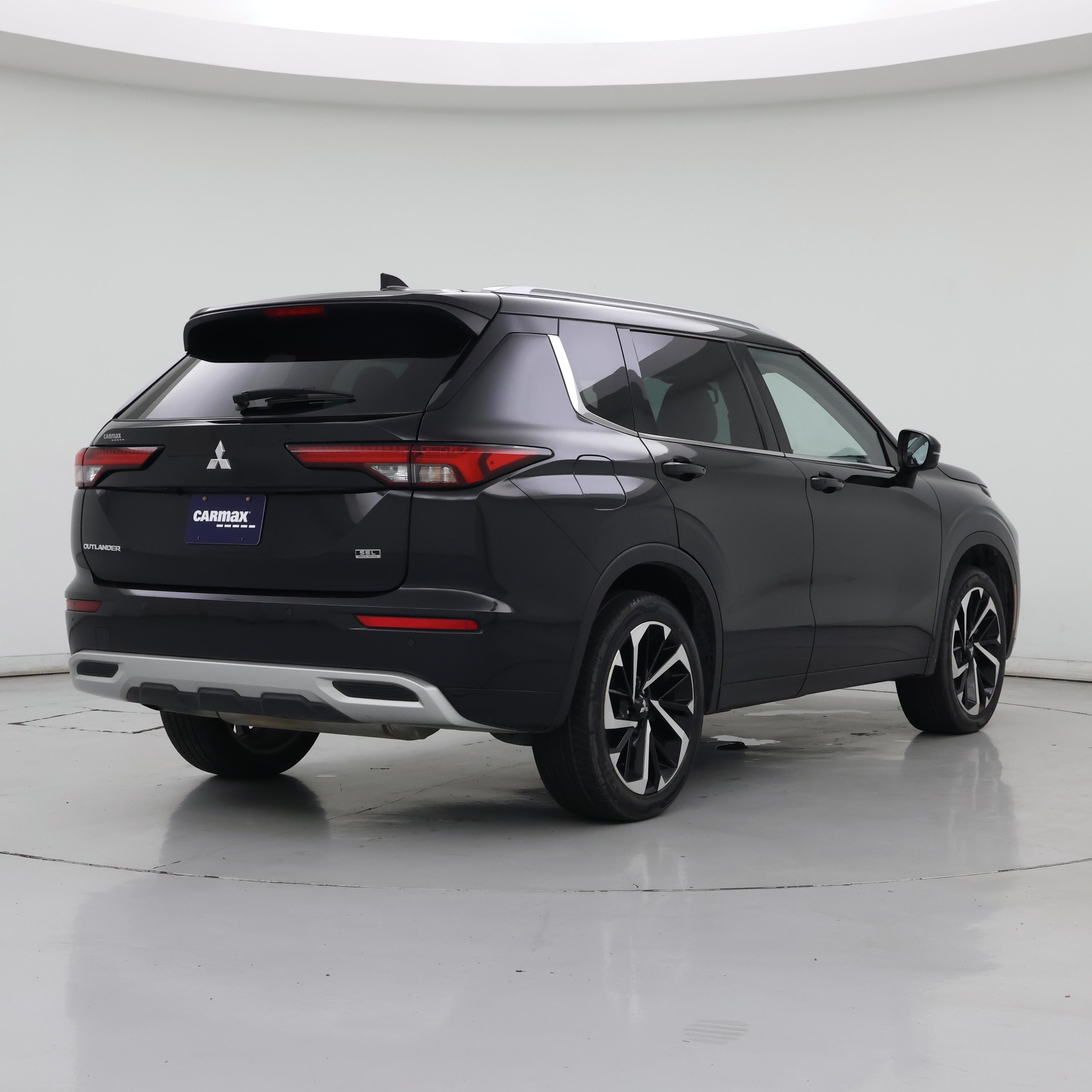 Thumbnail: 2022 Mitsubishi Outlander - 8