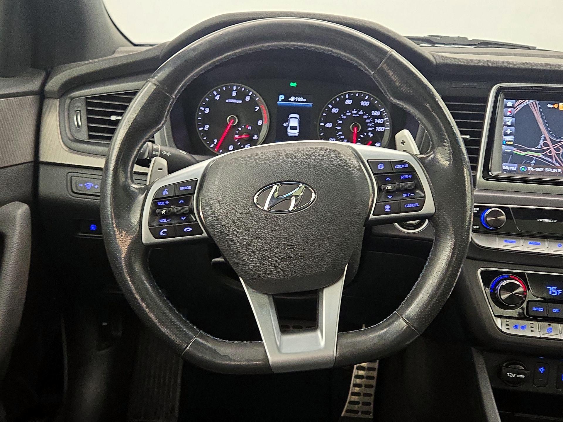 Thumbnail: 2019 Hyundai Sonata - 10