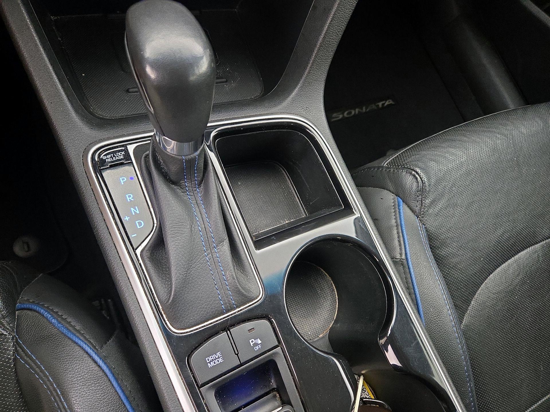 Thumbnail: 2019 Hyundai Sonata - 18