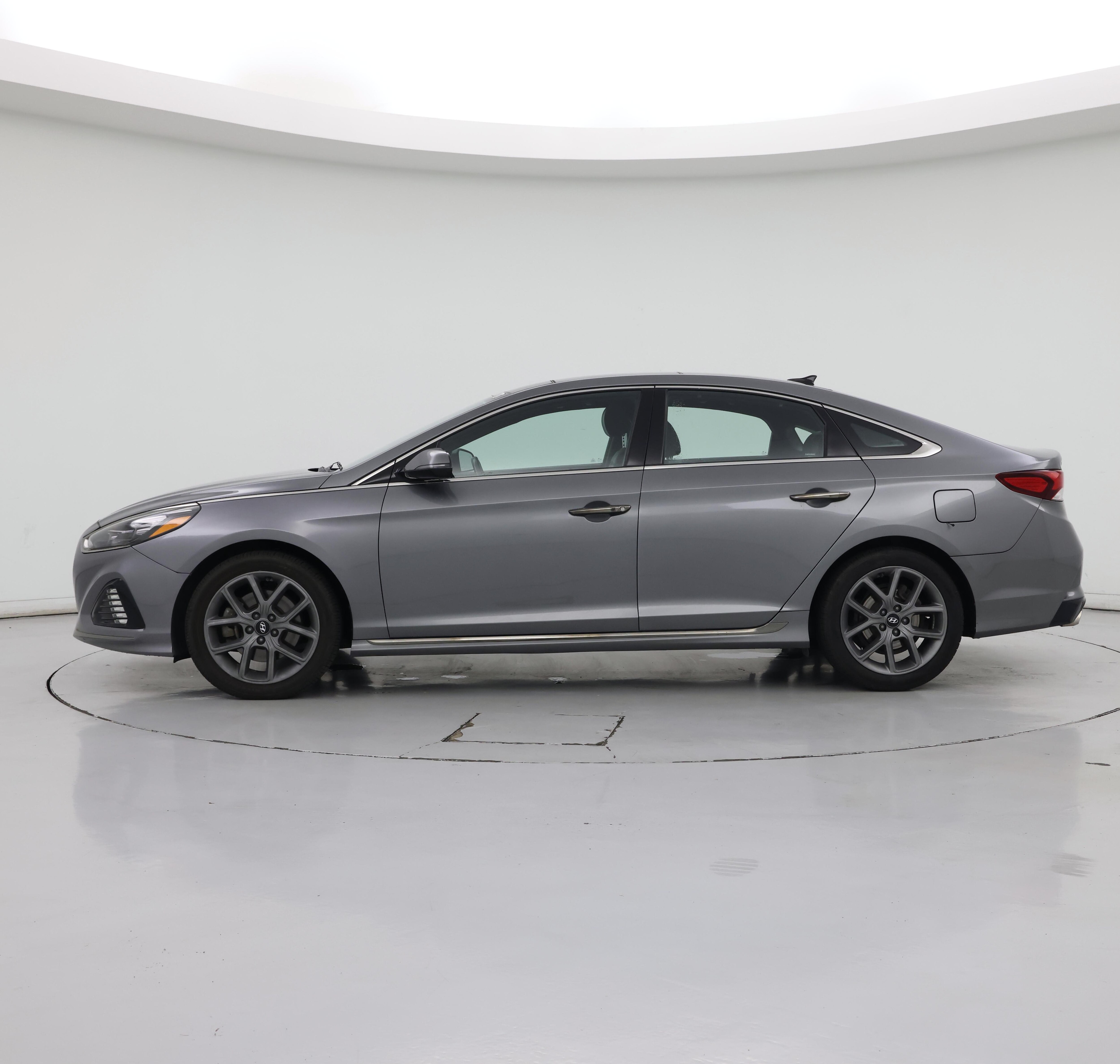 Thumbnail: 2019 Hyundai Sonata - 3