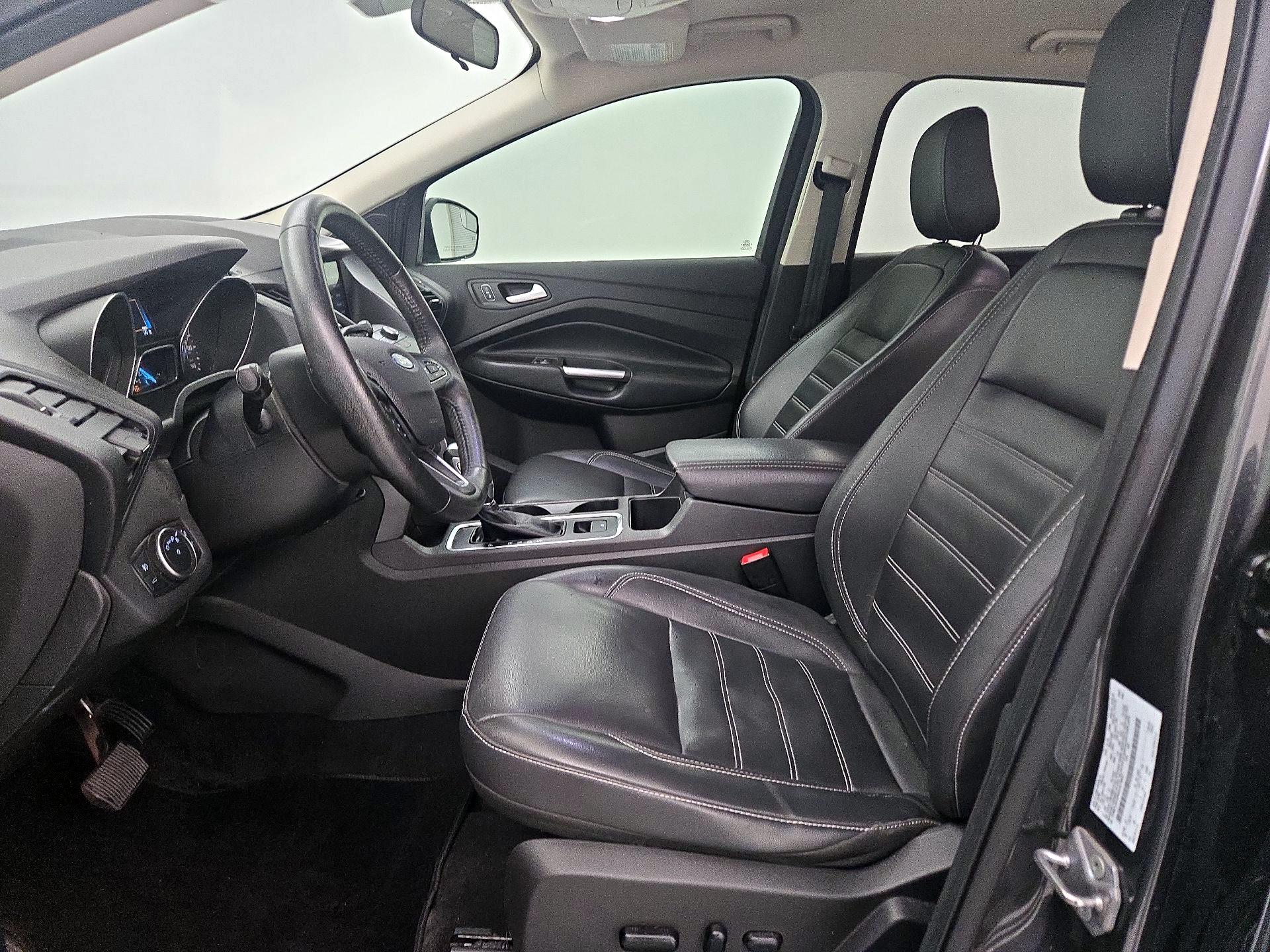 Thumbnail: 2019 Ford Escape - 11