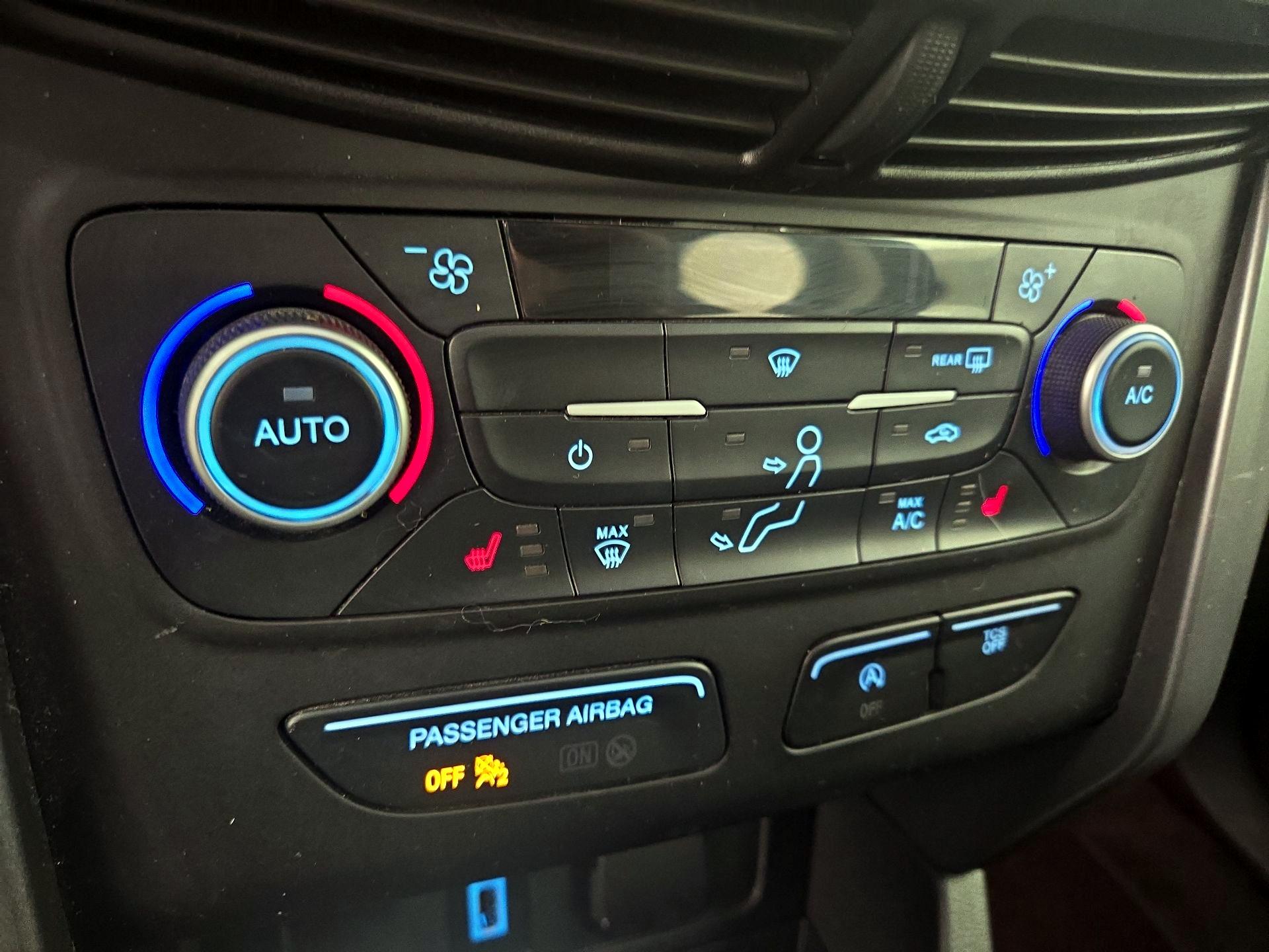 Thumbnail: 2019 Ford Escape - 16