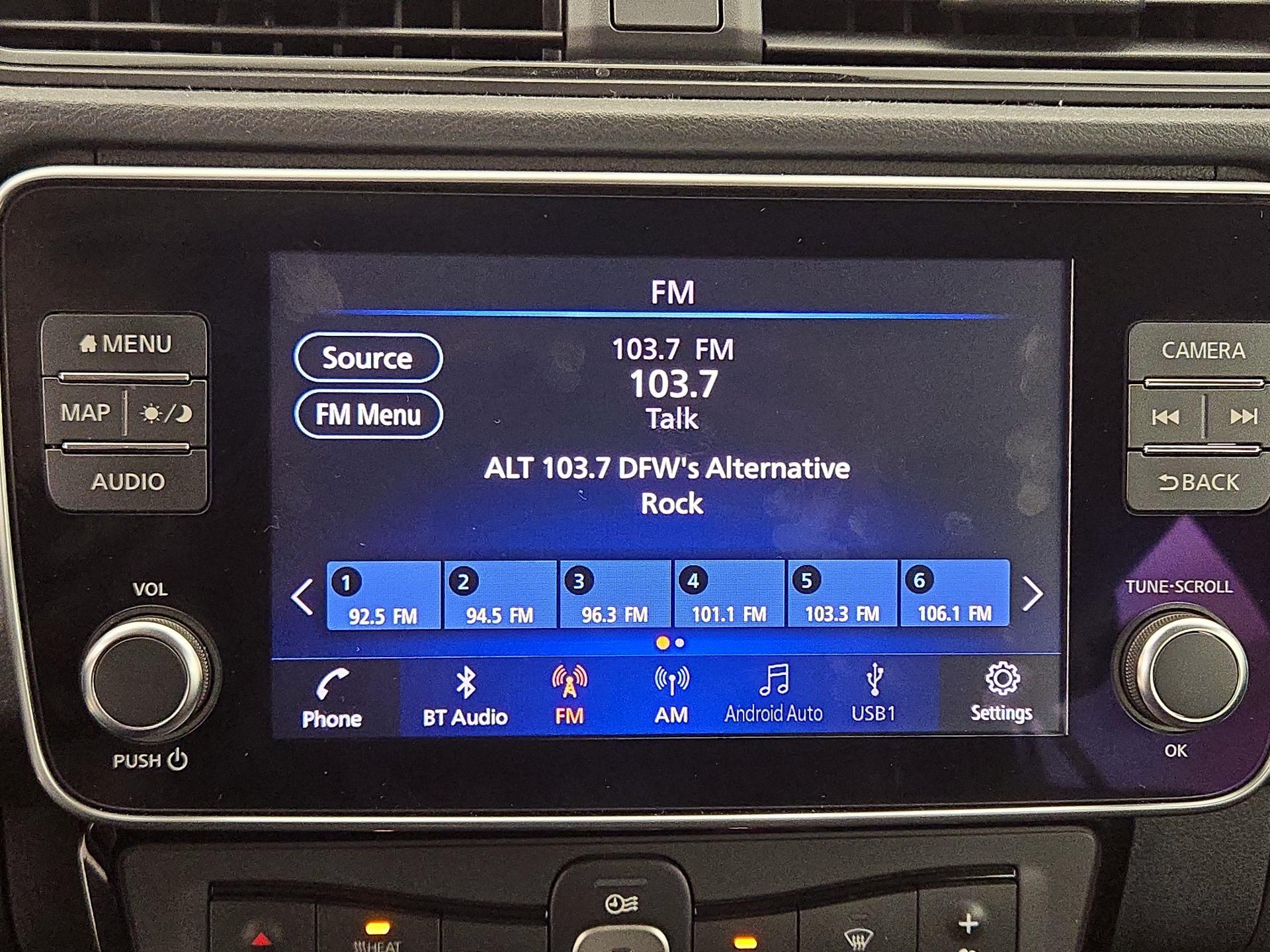 Thumbnail: 2022 Nissan Leaf - 16