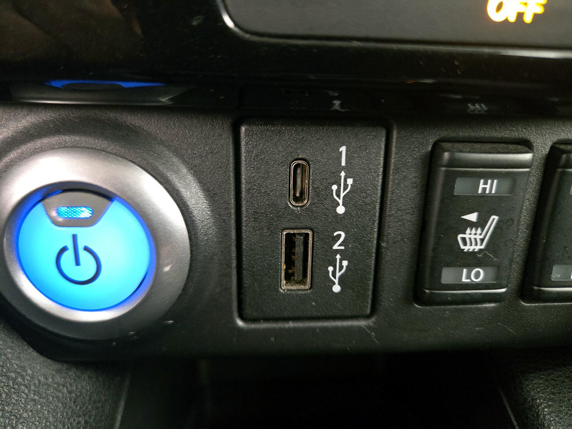 Thumbnail: 2022 Nissan Leaf - 19