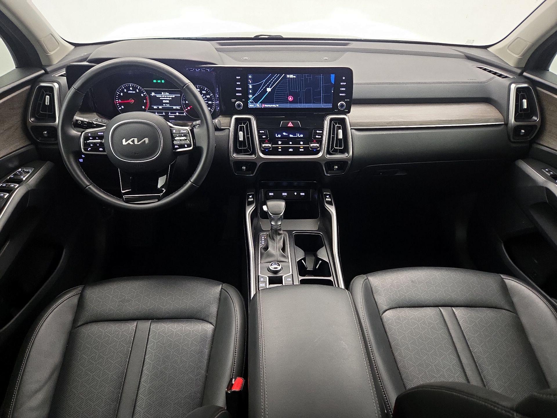 Thumbnail: 2023 Kia Sorento - 9