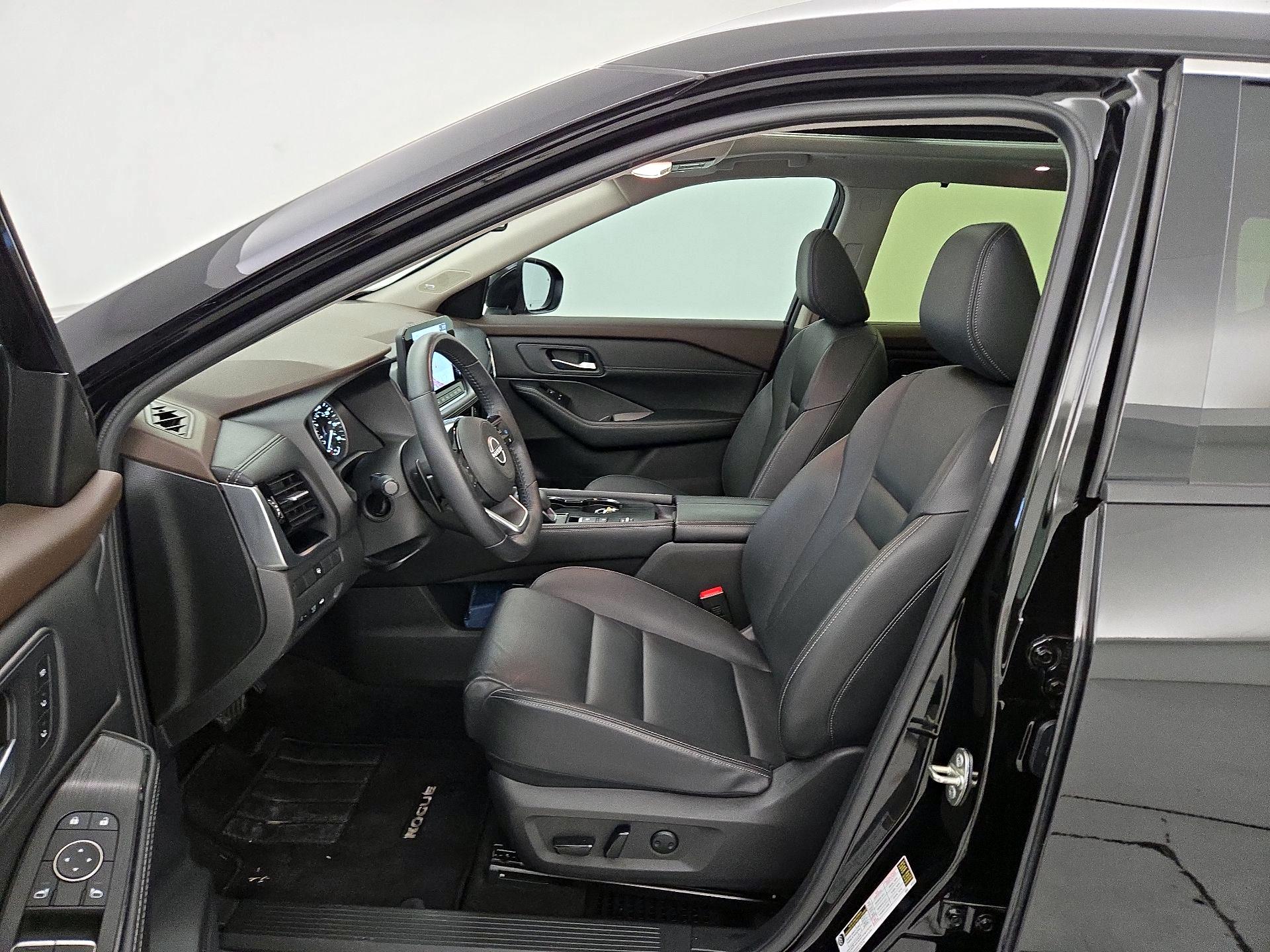 Thumbnail: 2023 Nissan Rogue - 11