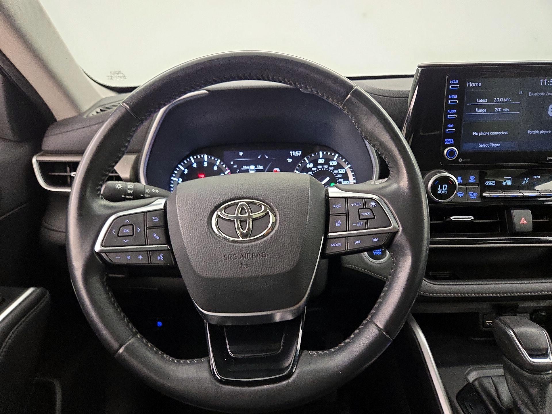 Thumbnail: 2021 Toyota Highlander - 10