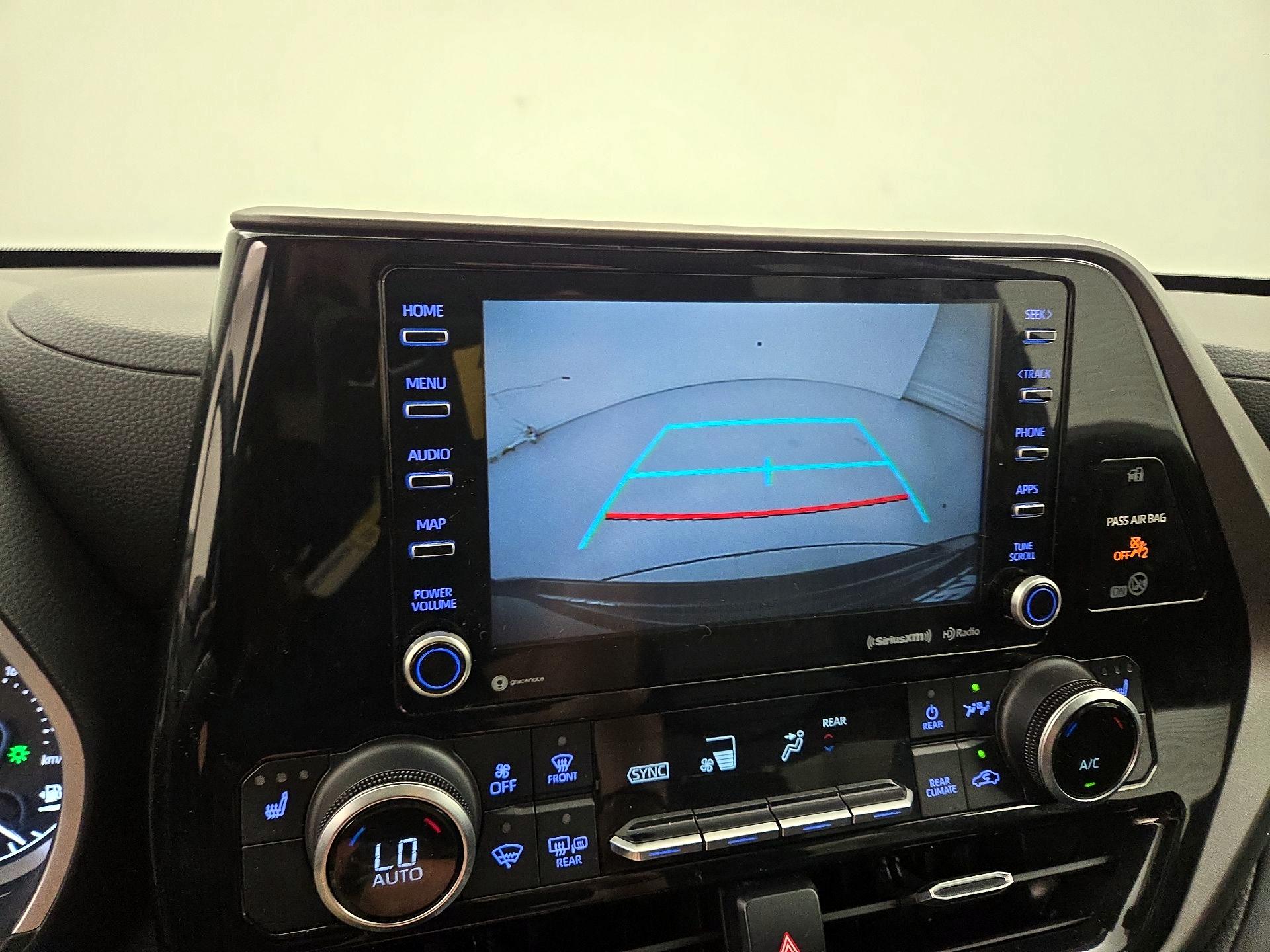 Thumbnail: 2021 Toyota Highlander - 14