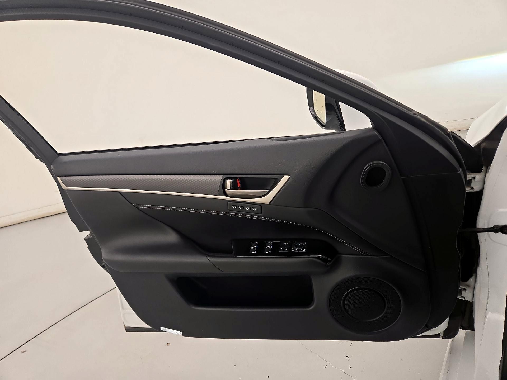 Thumbnail: 2018 Lexus GS - 12