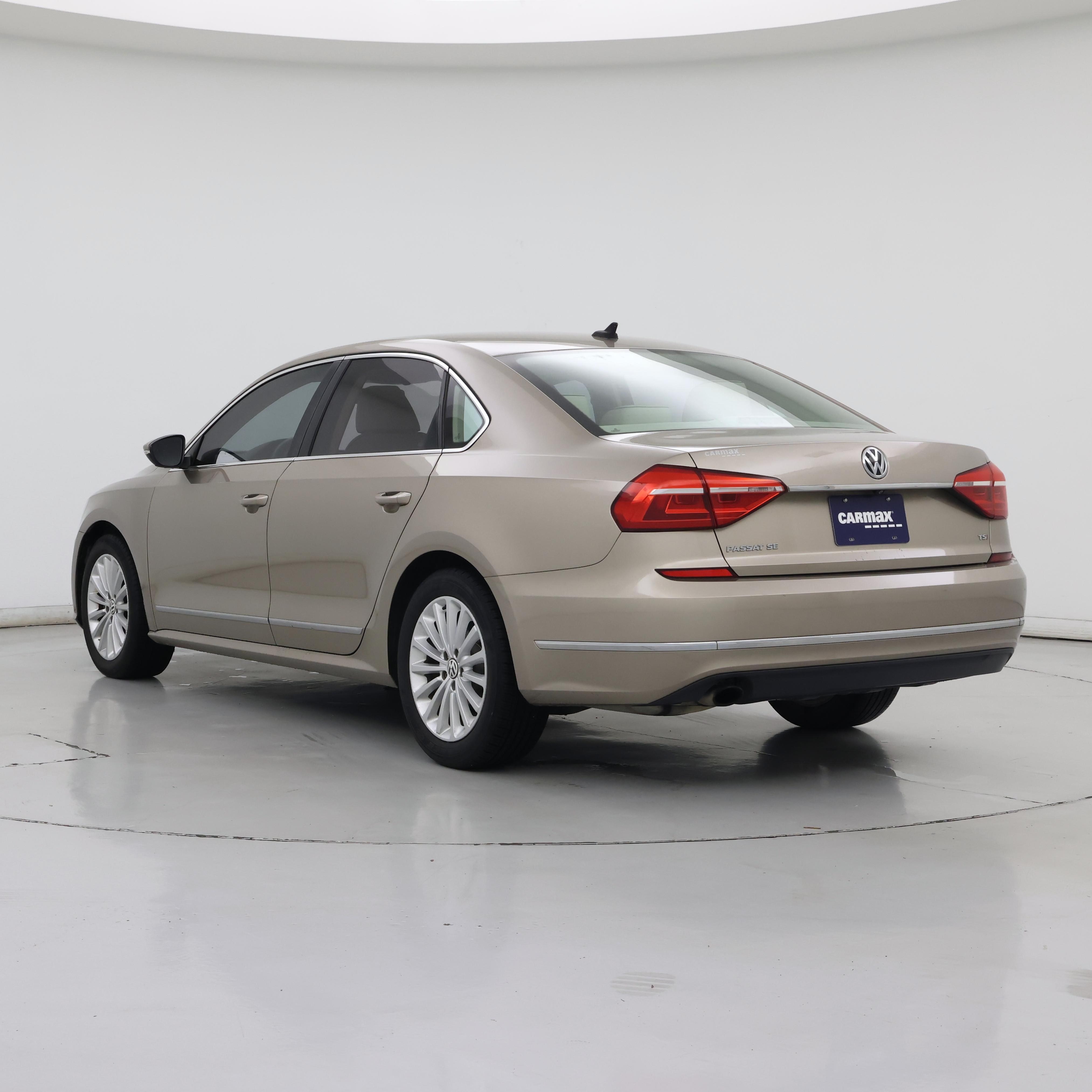 Thumbnail: 2016 Volkswagen Passat - 2