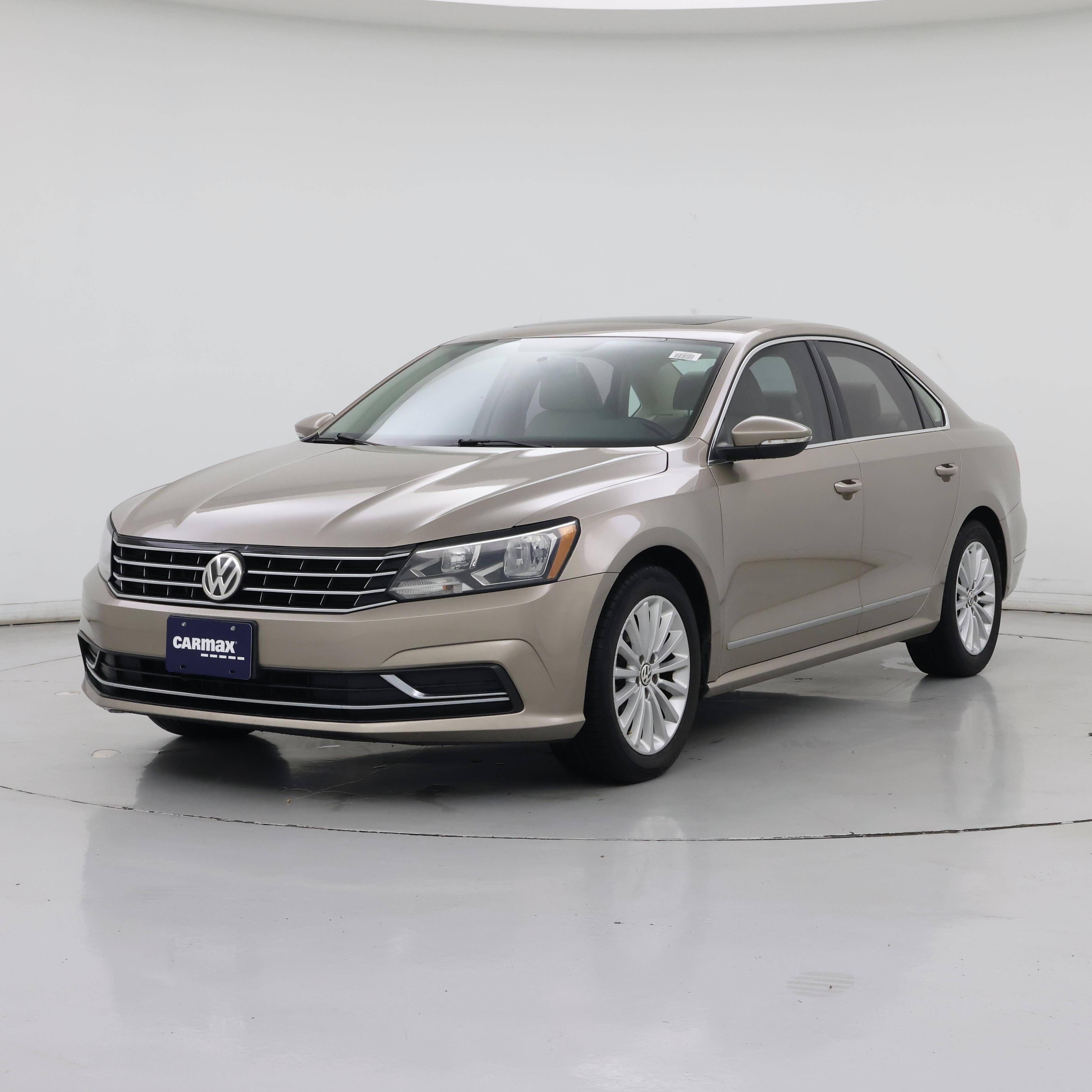 Thumbnail: 2016 Volkswagen Passat - 4