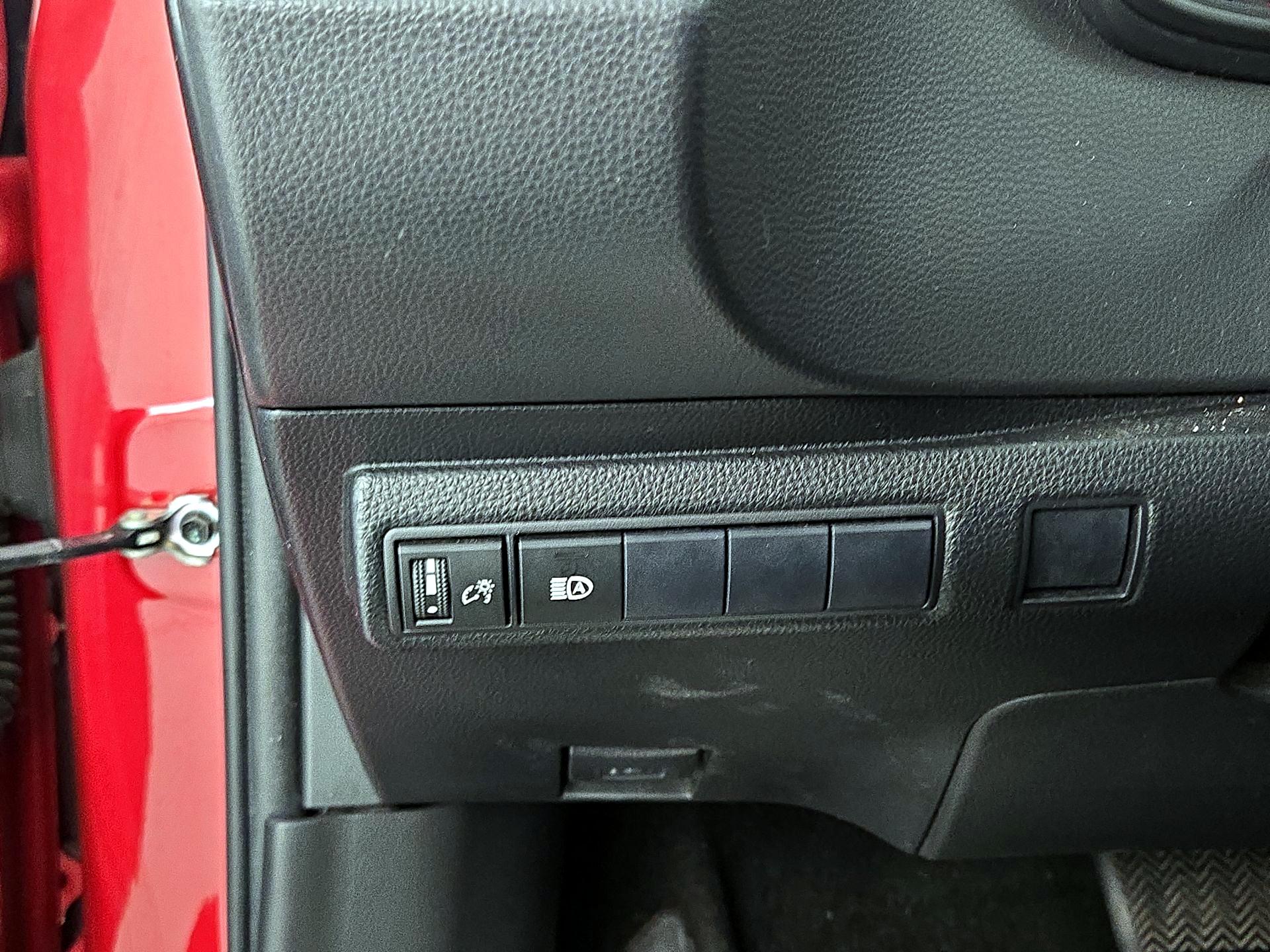 Thumbnail: 2020 Toyota Corolla - 13