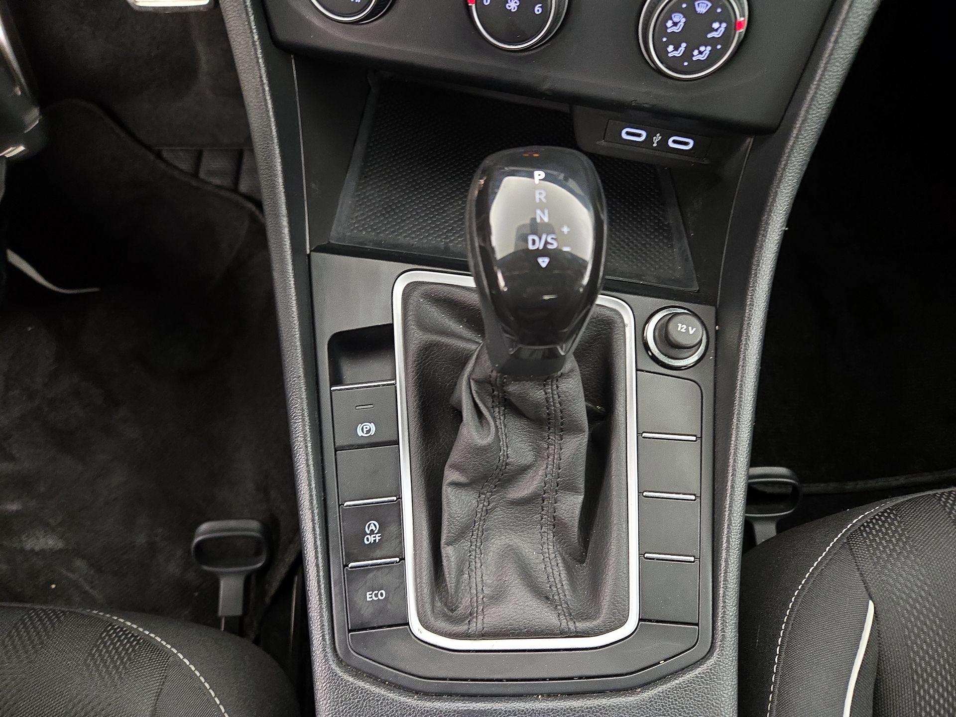 Thumbnail: 2023 Volkswagen Jetta - 17