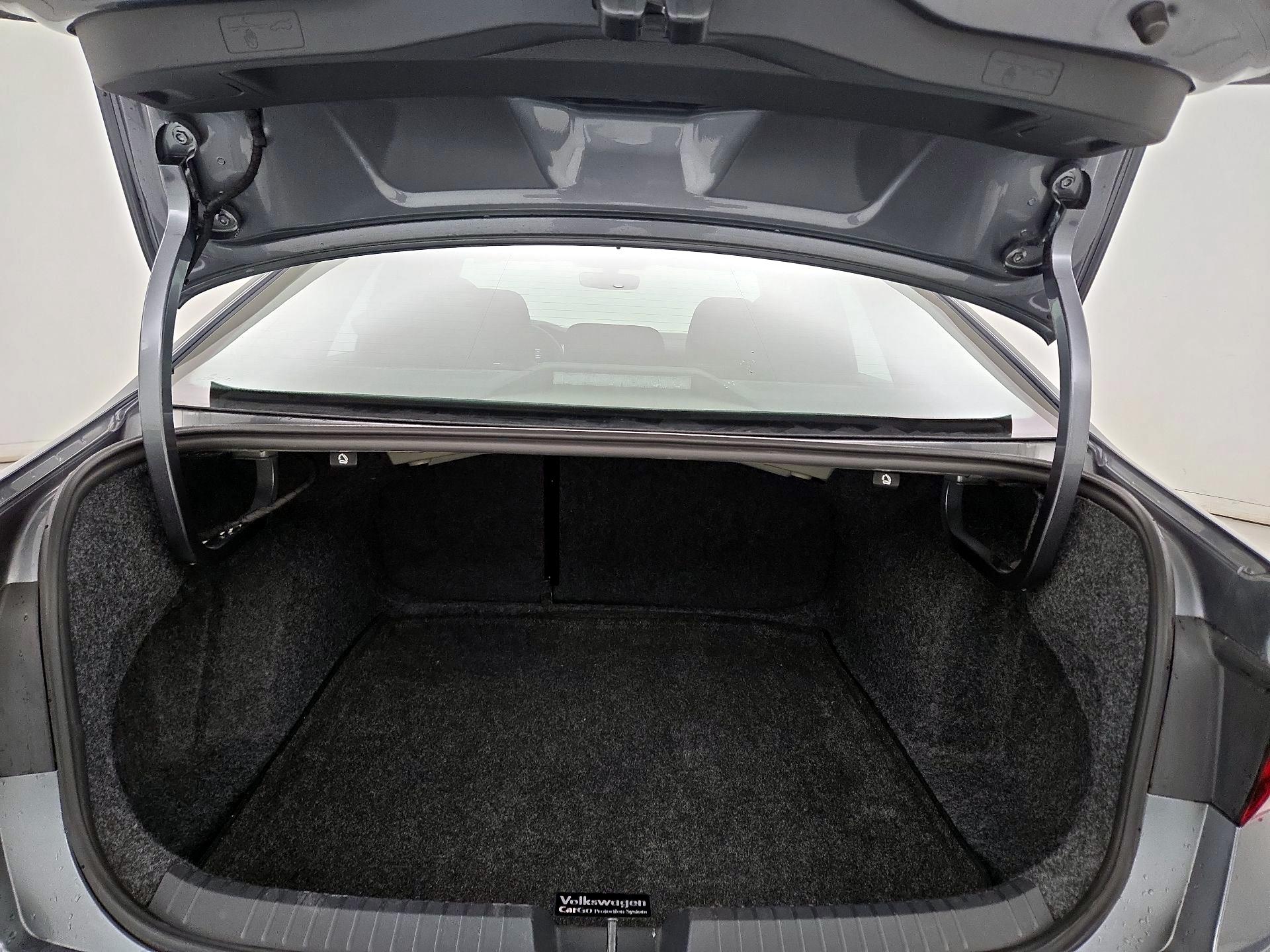 Thumbnail: 2023 Volkswagen Jetta - 20