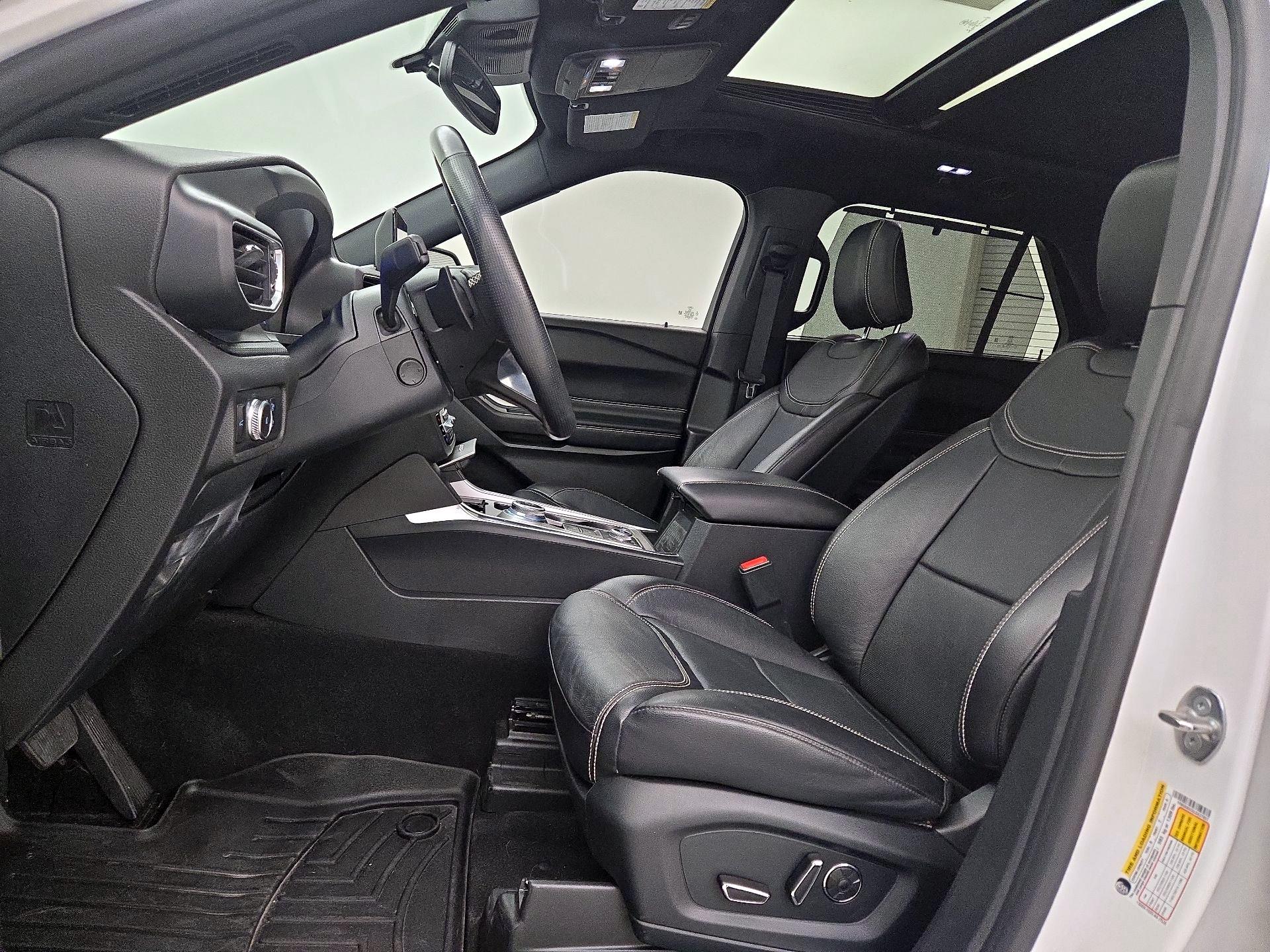 Thumbnail: 2020 Ford Explorer - 11