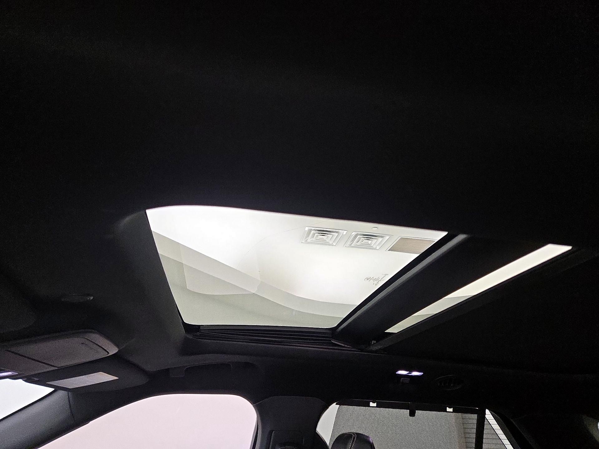 Thumbnail: 2020 Ford Explorer - 20