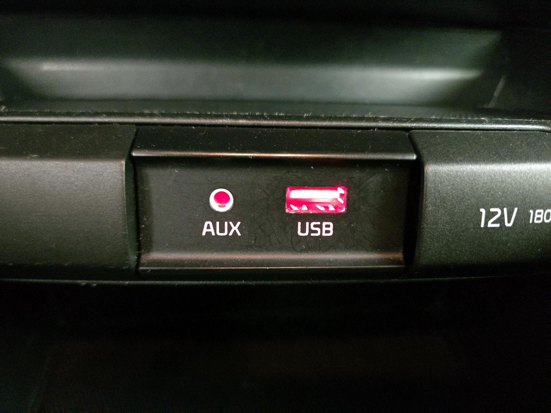 Thumbnail: 2019 Kia Rio - 18