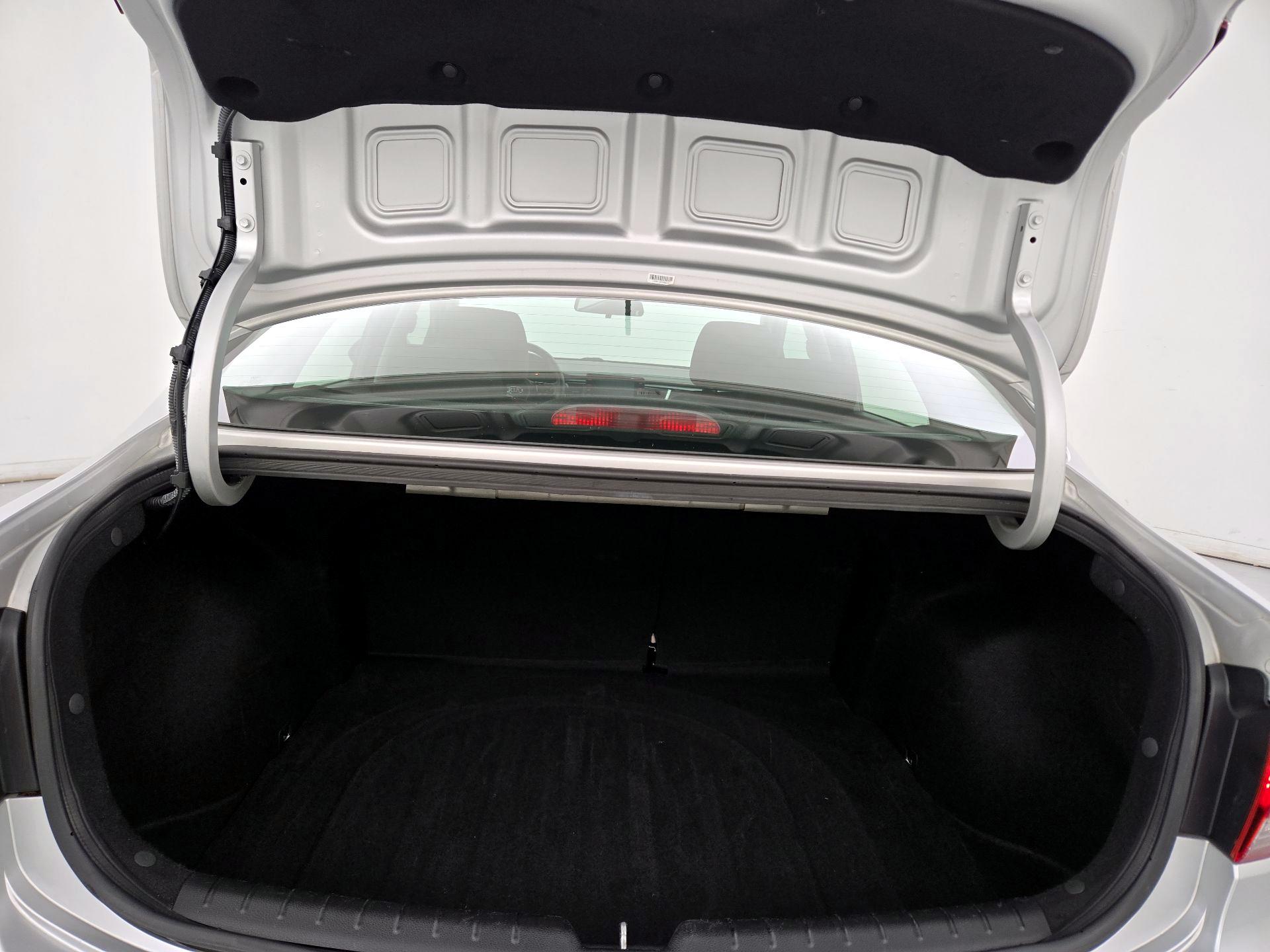 Thumbnail: 2019 Kia Rio - 20