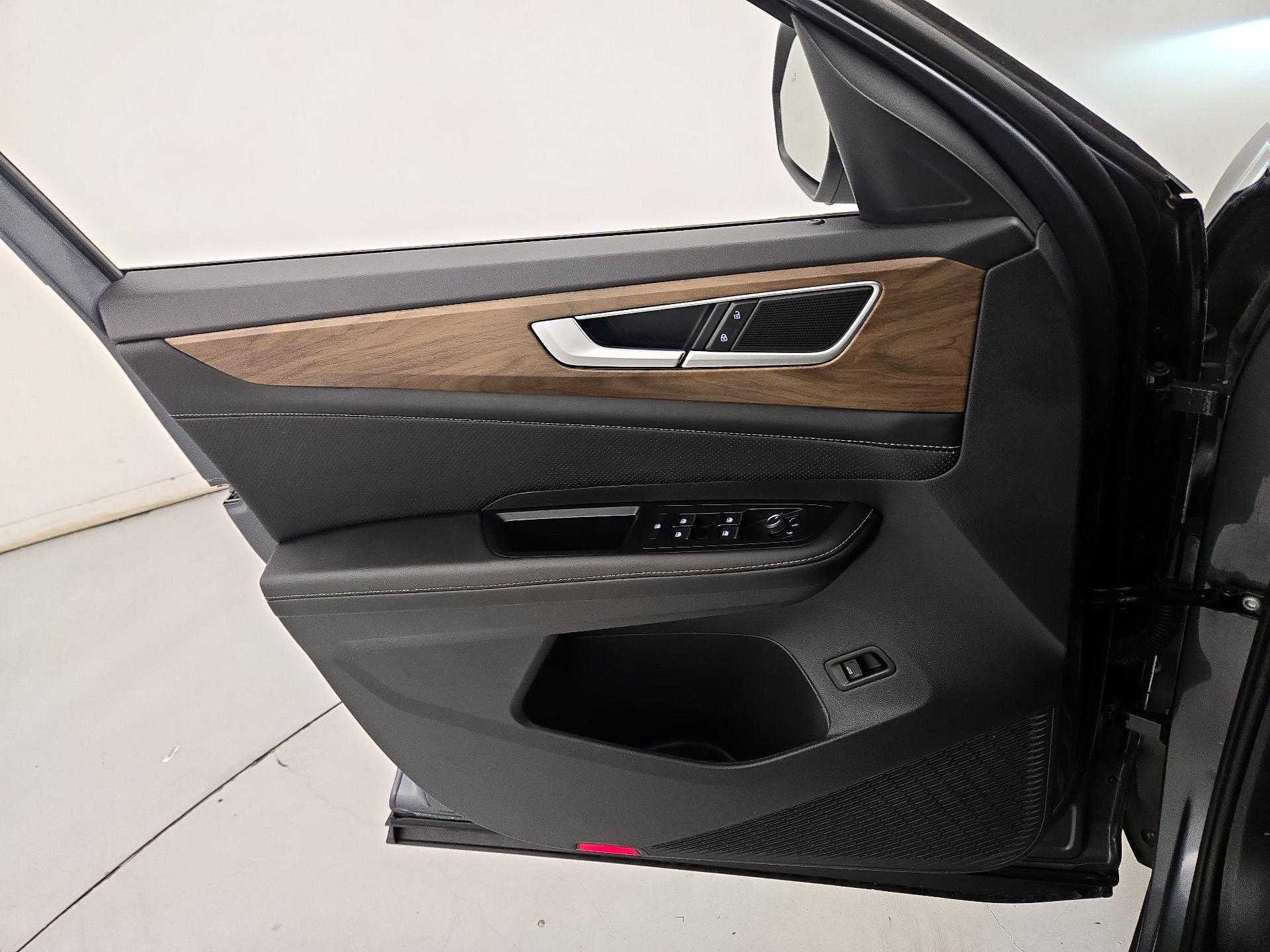 Thumbnail: 2024 Volkswagen Atlas - 12