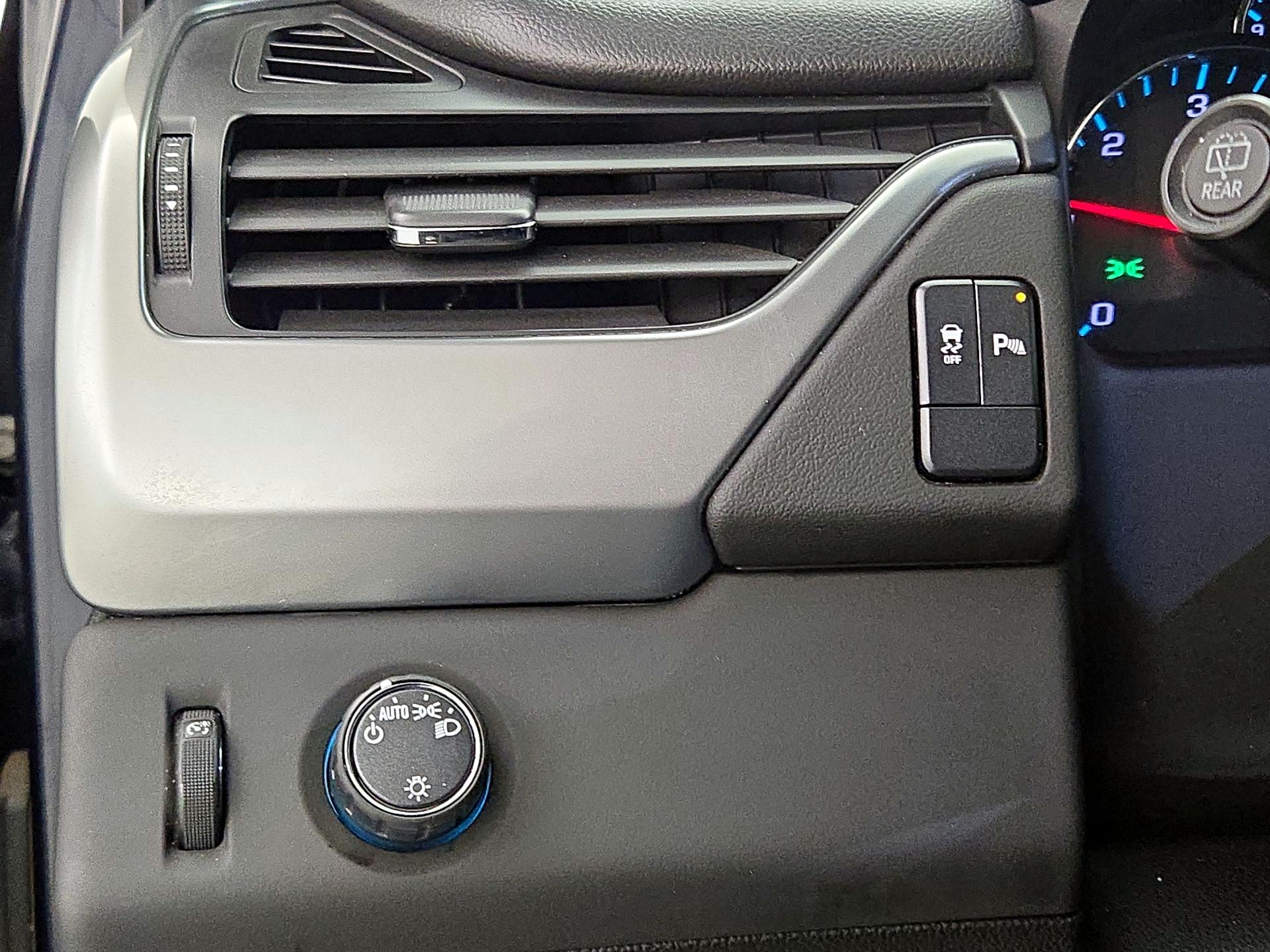 Thumbnail: 2019 Chevrolet Tahoe - 13