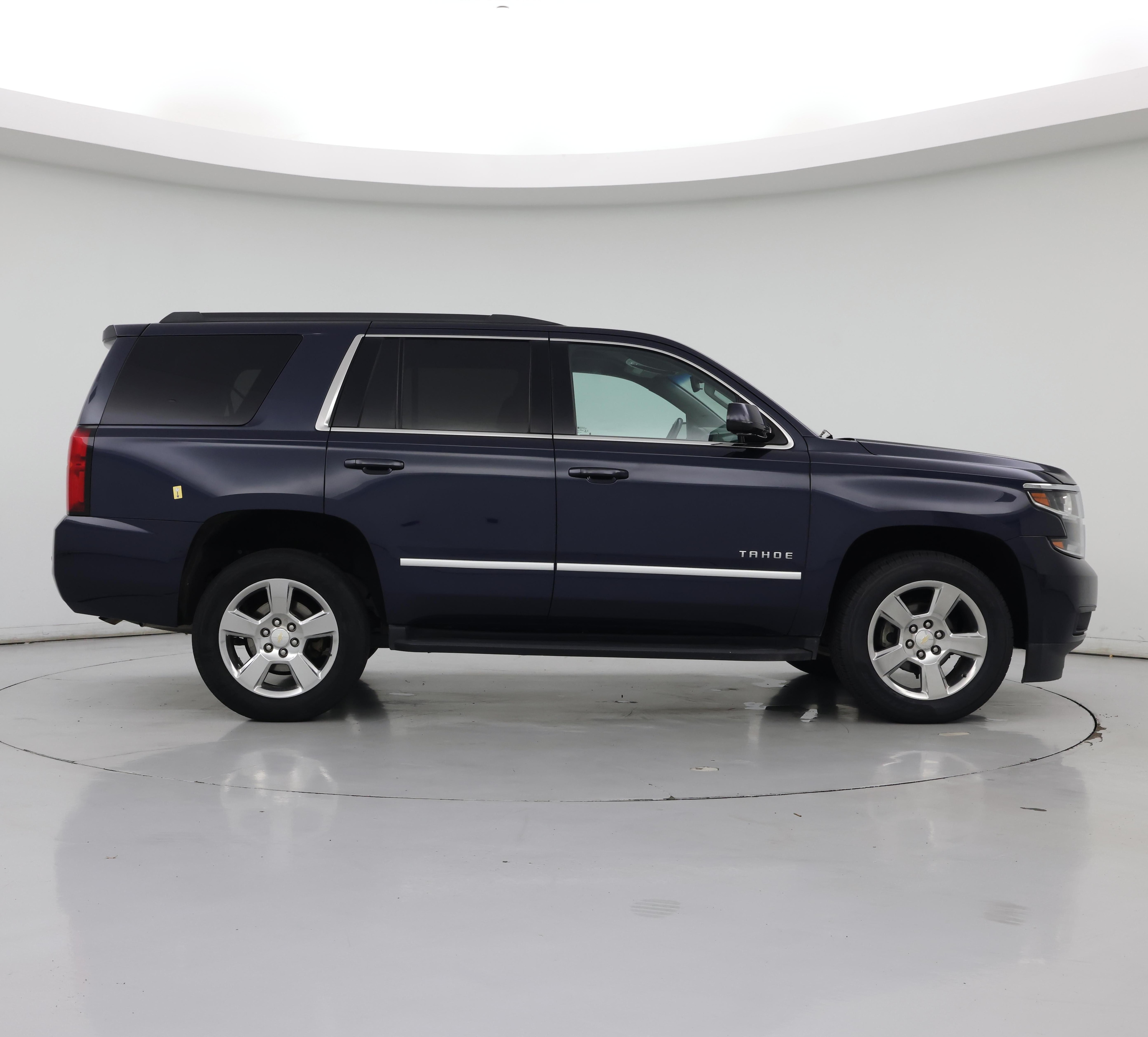 Thumbnail: 2019 Chevrolet Tahoe - 7