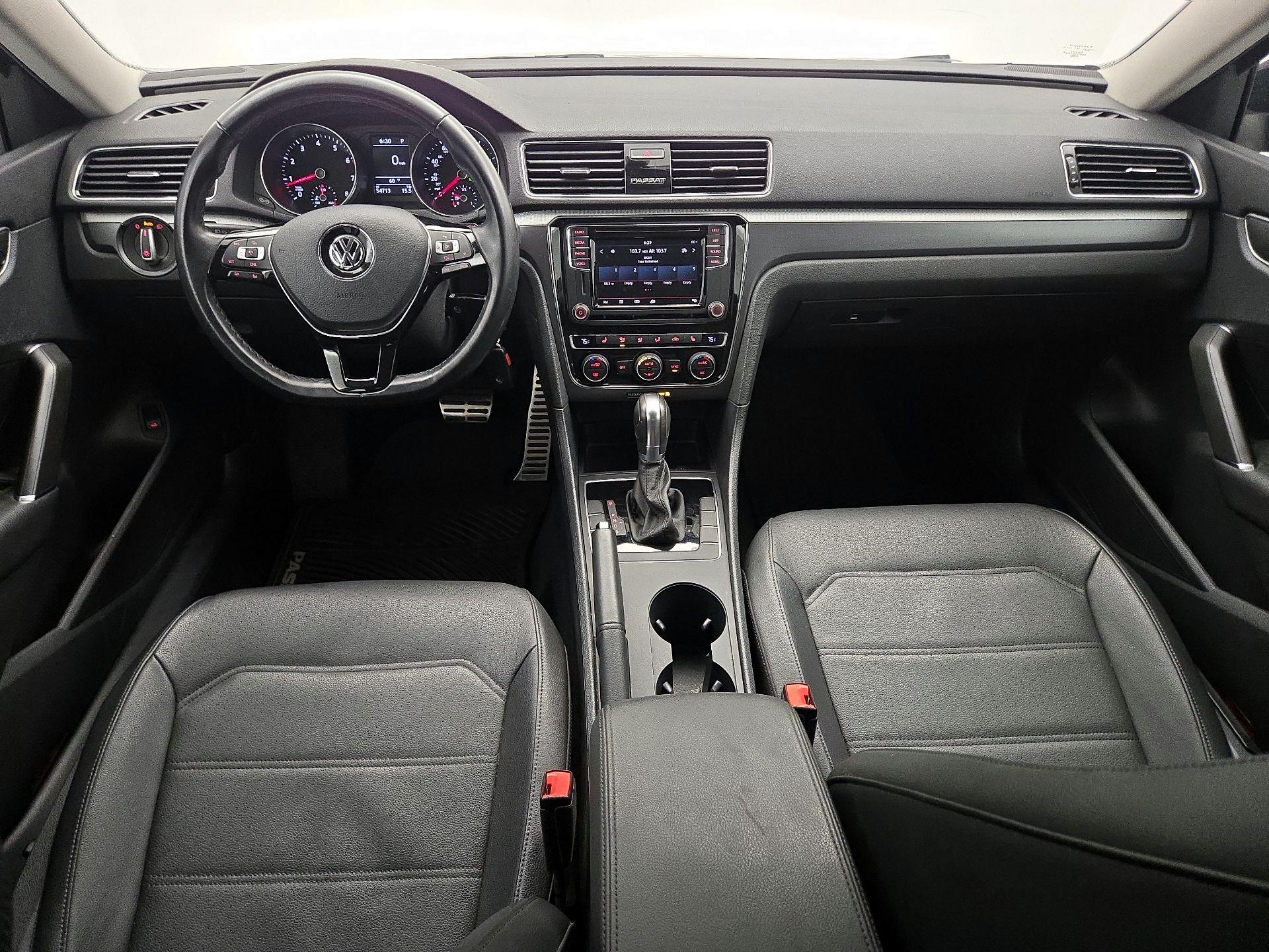 Thumbnail: 2018 Volkswagen Passat - 9