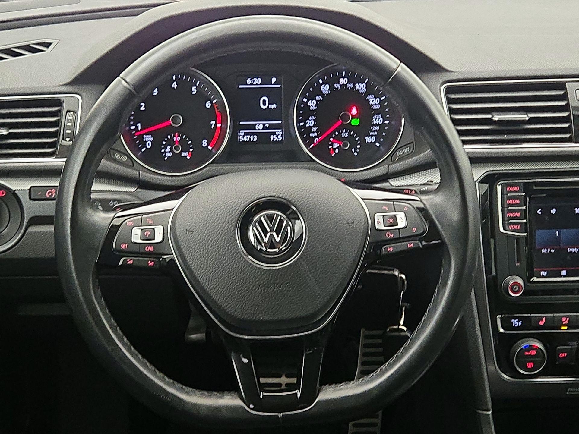 Thumbnail: 2018 Volkswagen Passat - 10