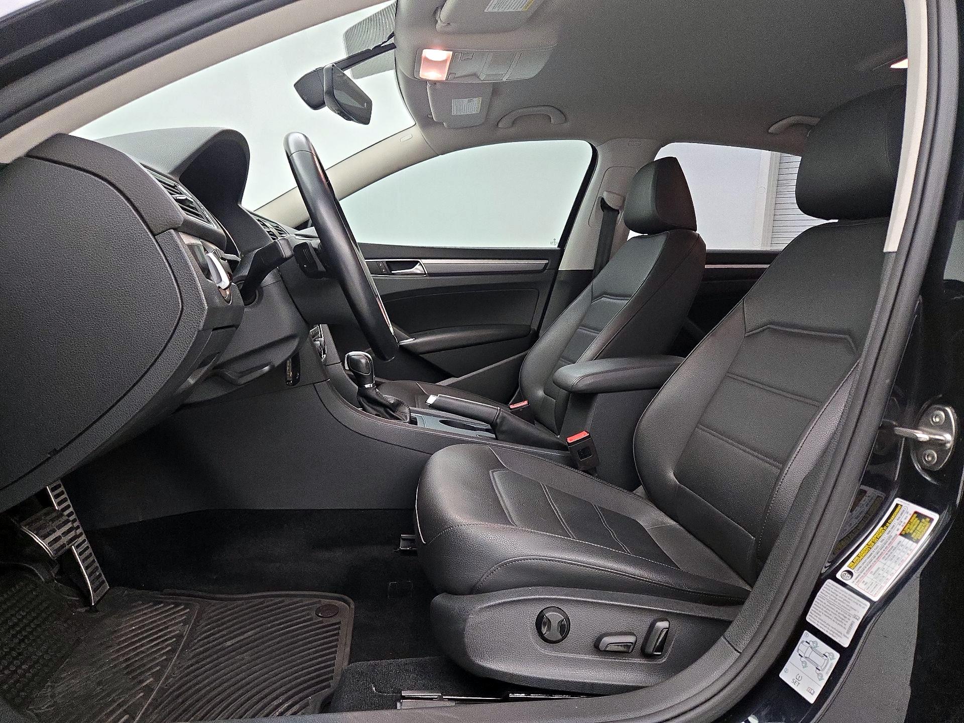 Thumbnail: 2018 Volkswagen Passat - 11