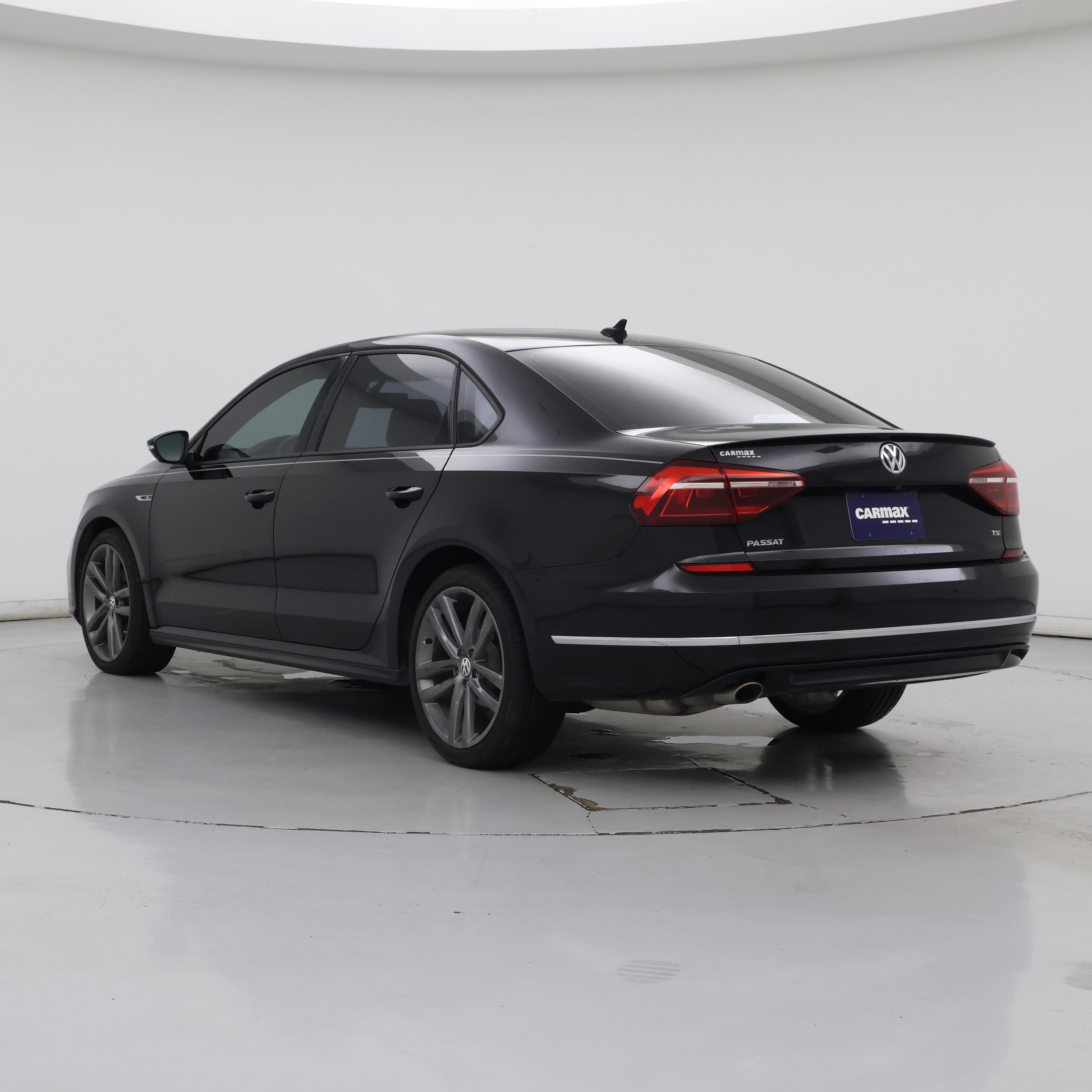 Thumbnail: 2018 Volkswagen Passat - 2