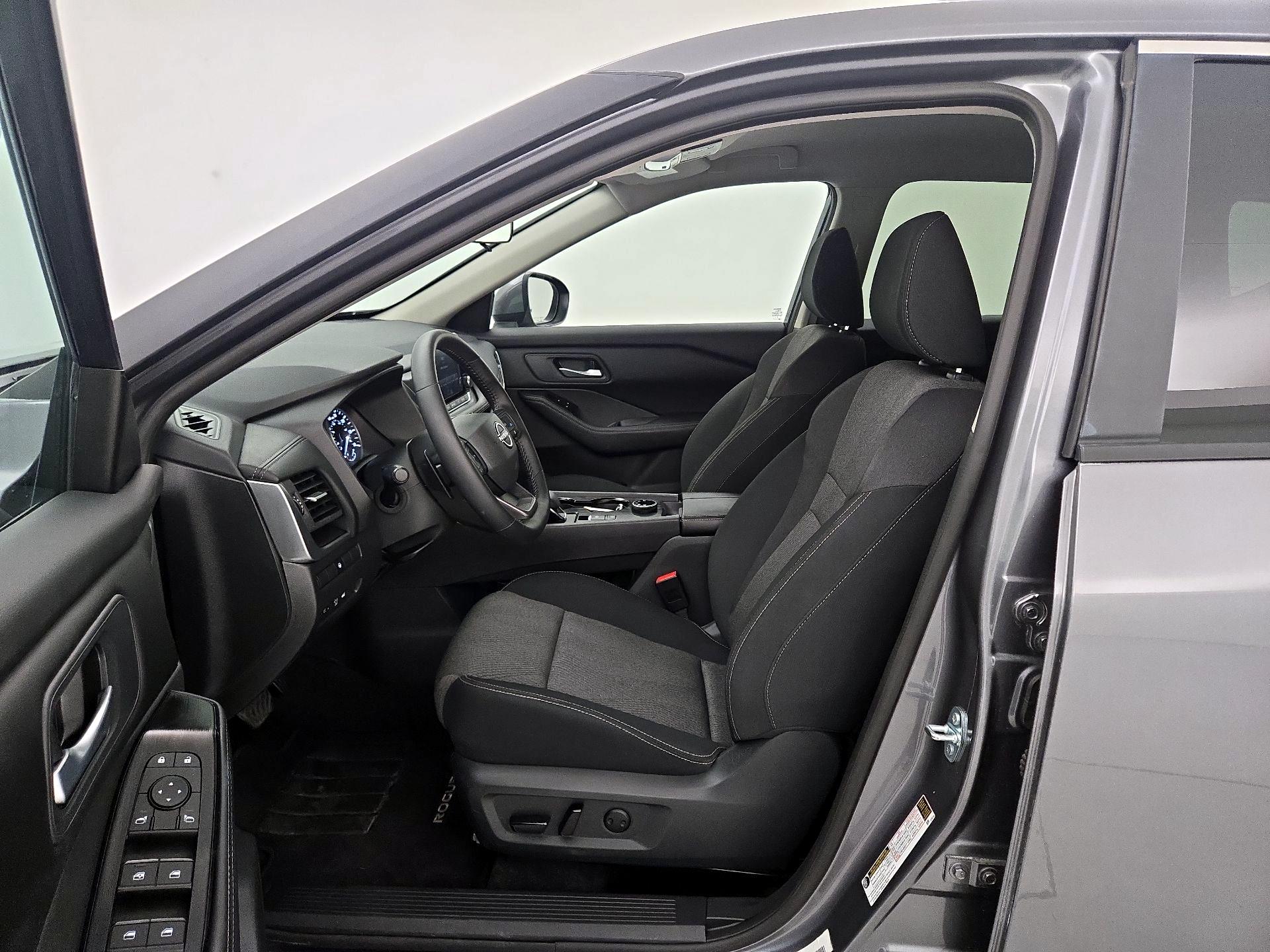 Thumbnail: 2025 Nissan Rogue - 11