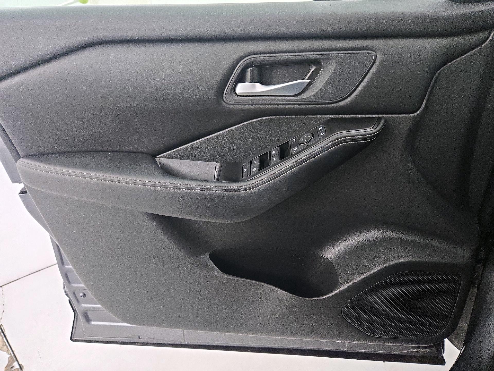 Thumbnail: 2025 Nissan Rogue - 12